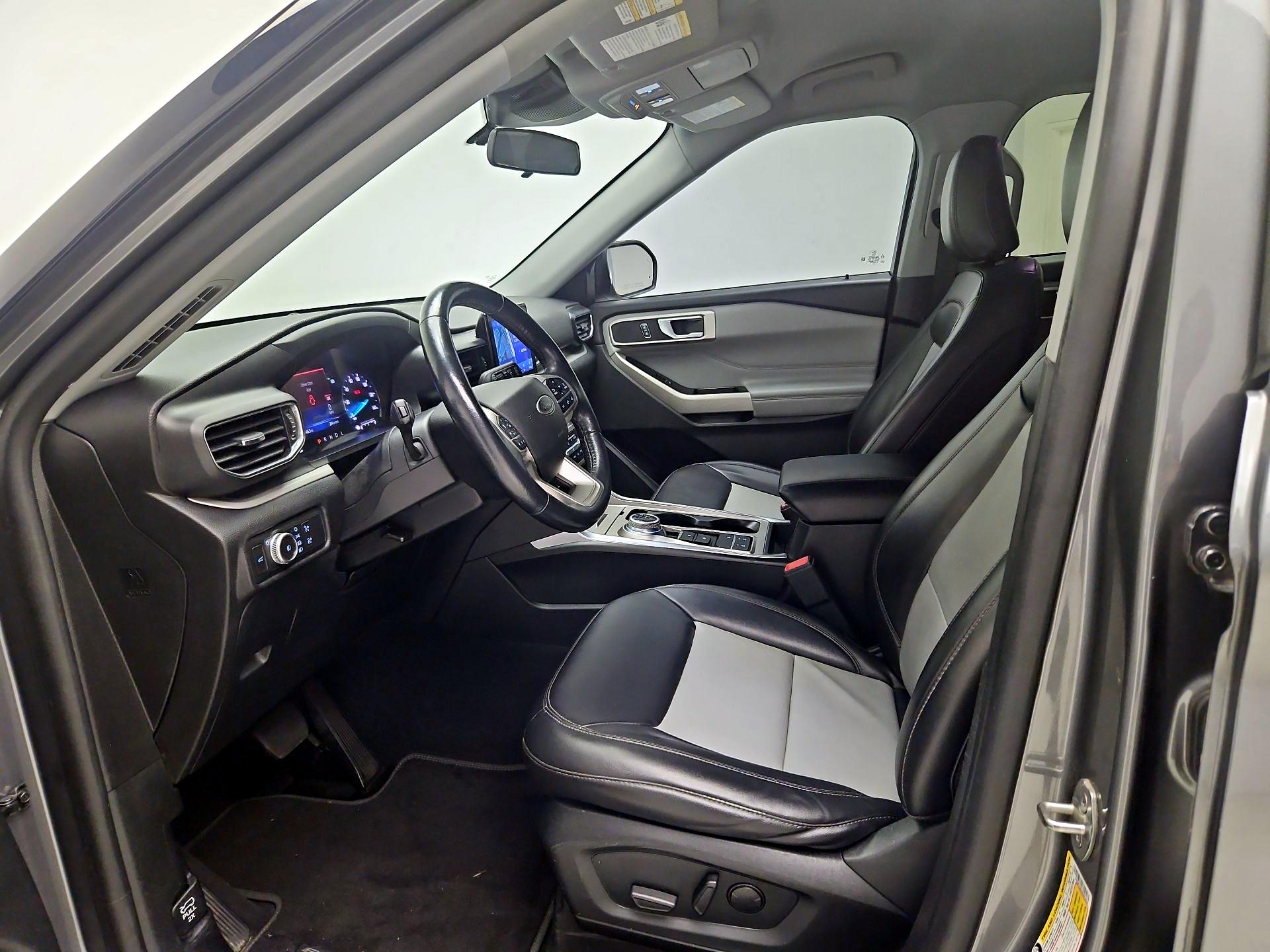 Thumbnail: 2022 Ford Explorer - 11