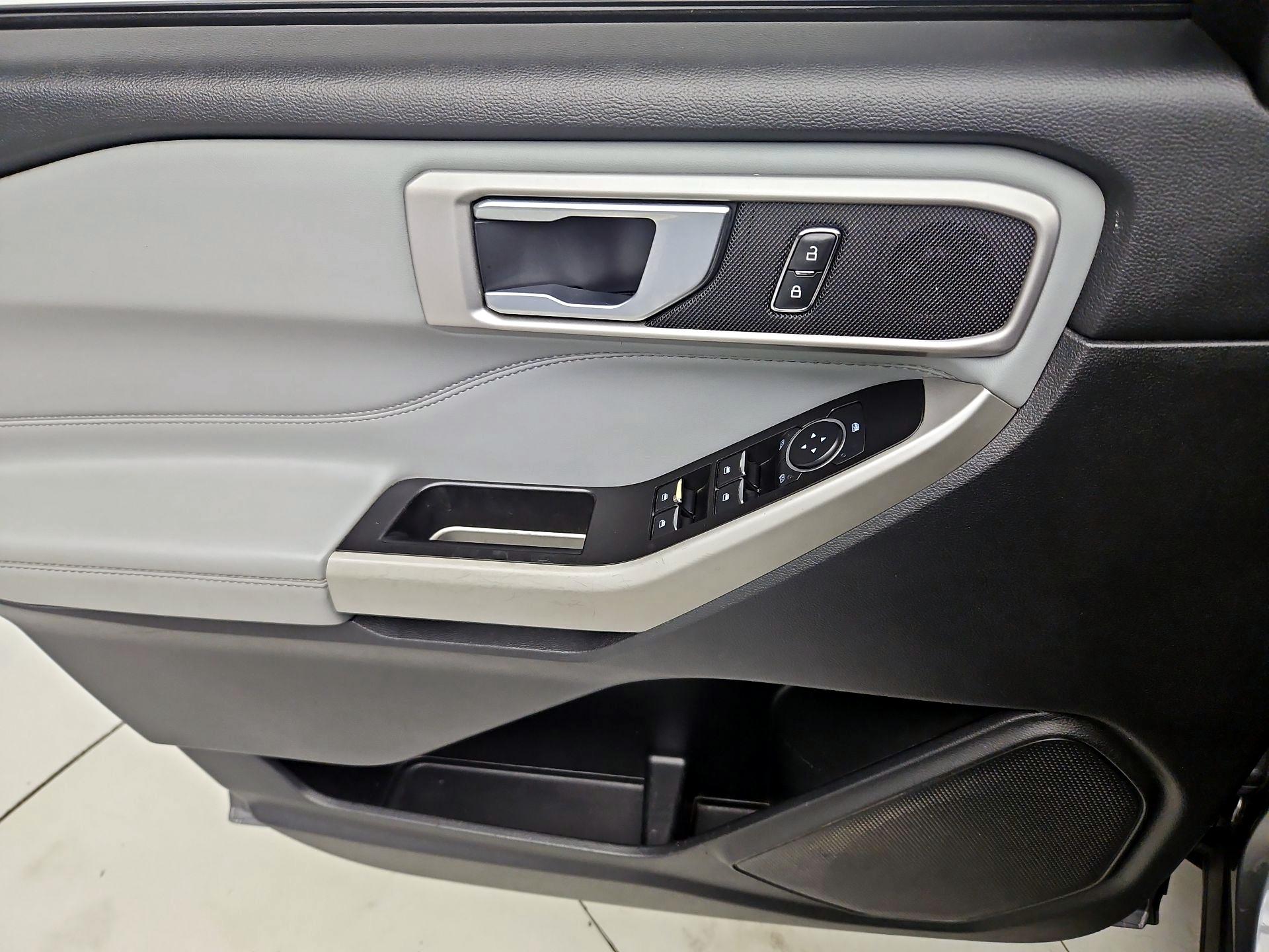 Thumbnail: 2022 Ford Explorer - 12