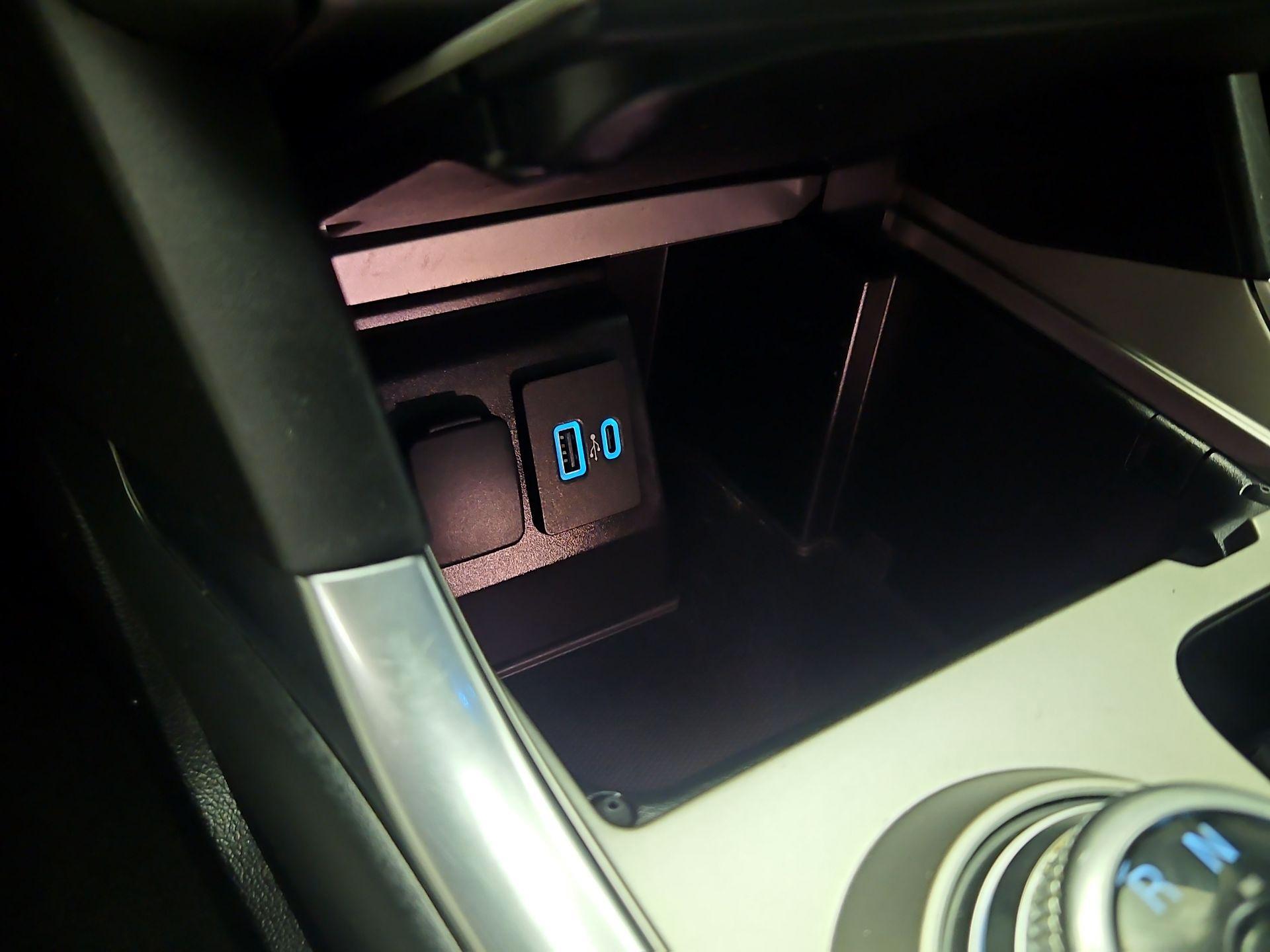 Thumbnail: 2022 Ford Explorer - 19