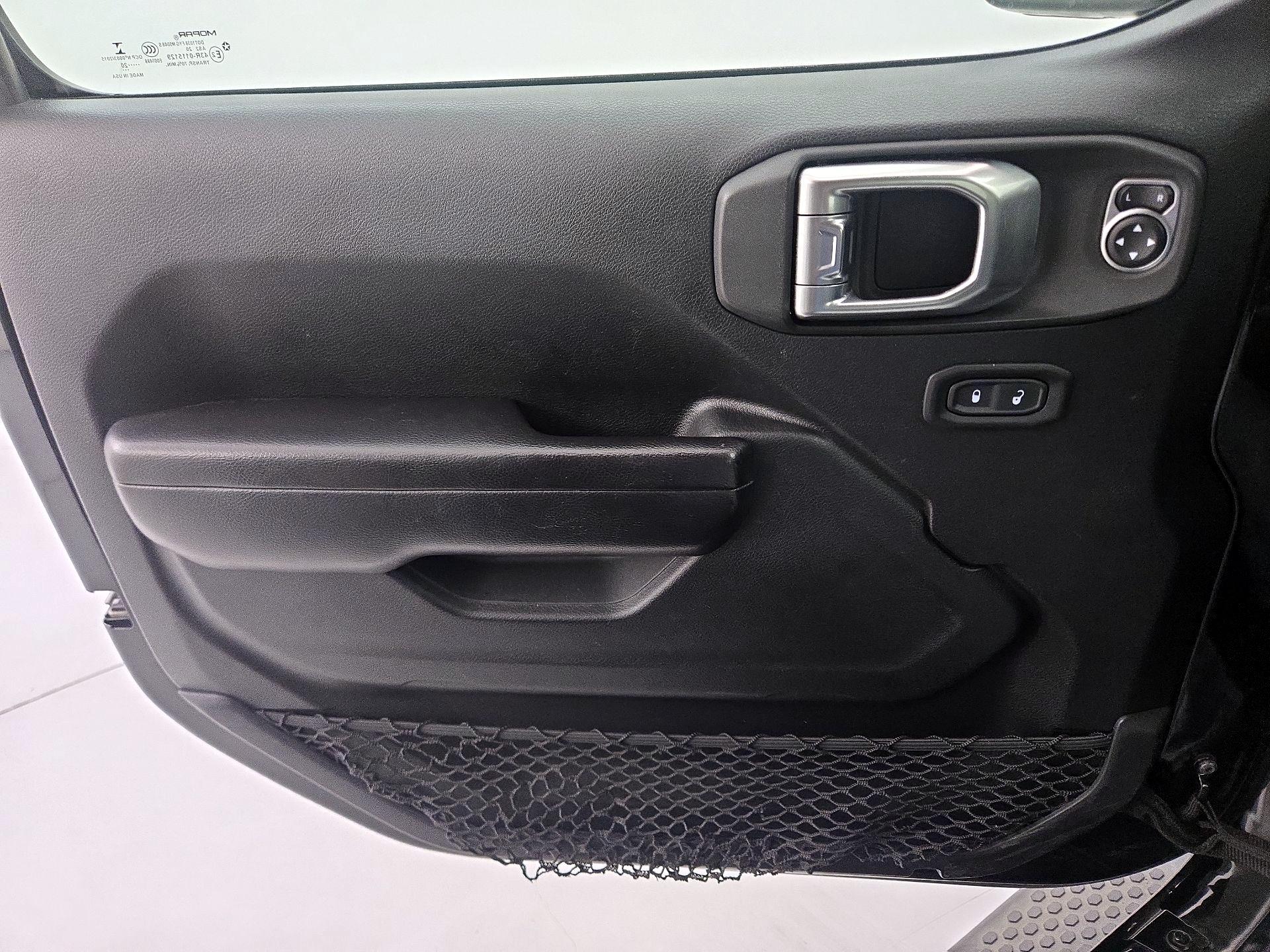 Thumbnail: 2020 Jeep Wrangler - 12