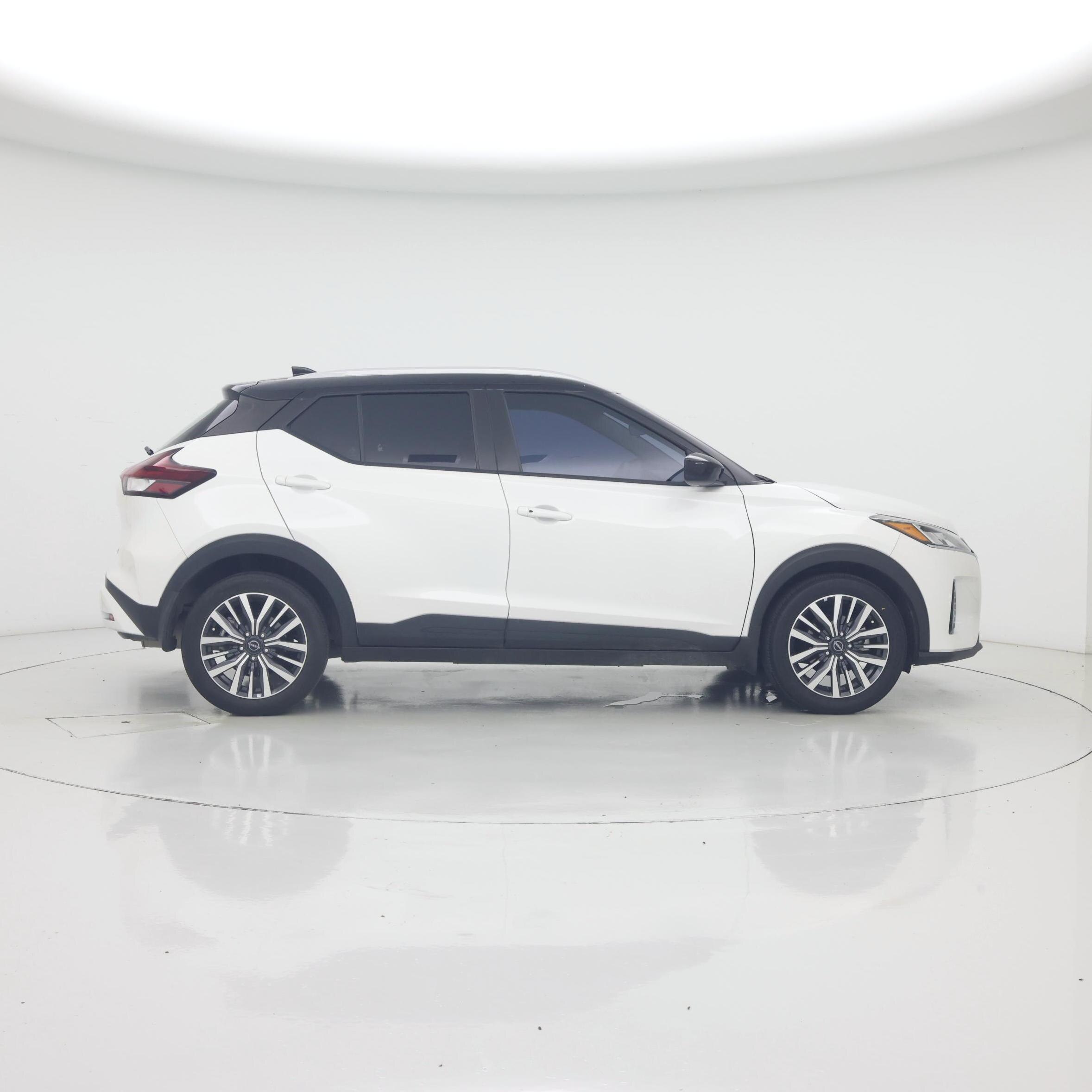 Thumbnail: 2024 Nissan Kicks - 7
