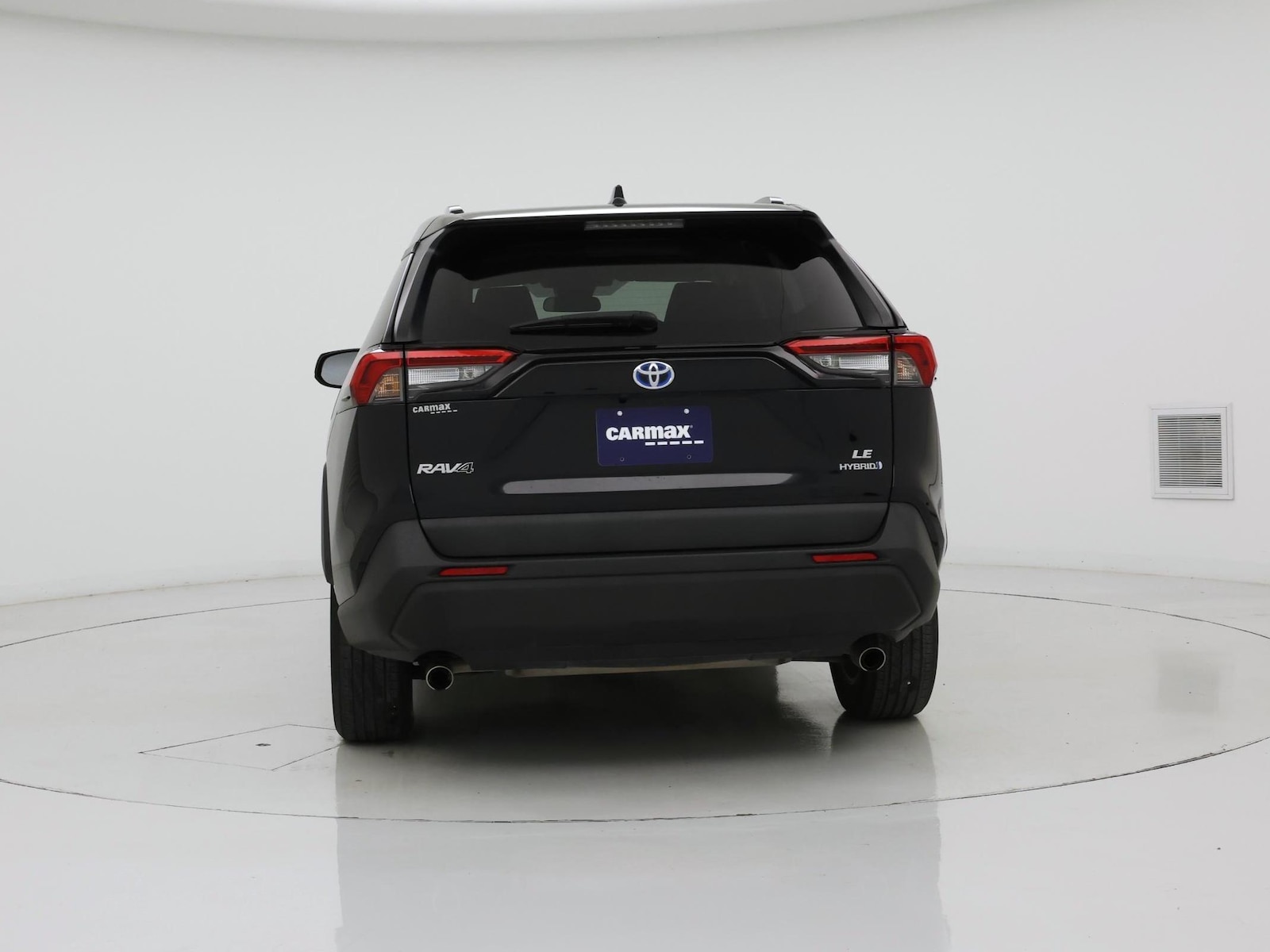 2021 Toyota RAV4 LE - Photo 7