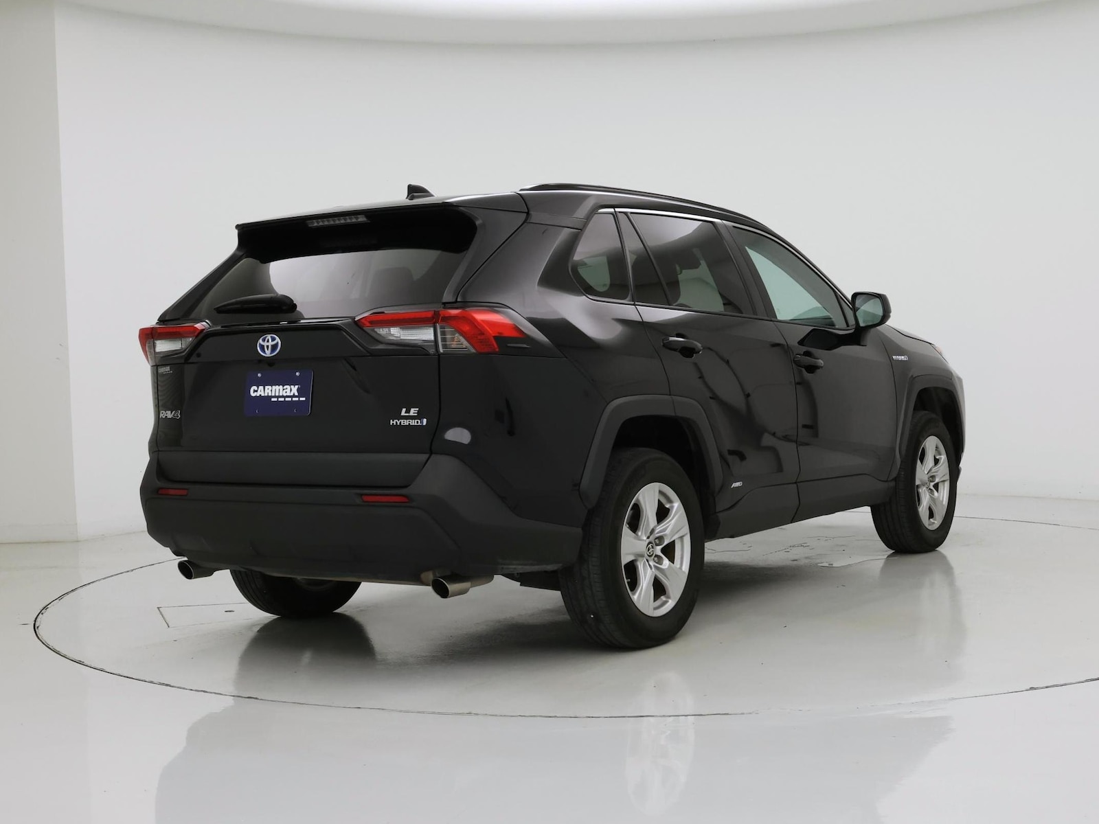 2021 Toyota RAV4 LE - Photo 9