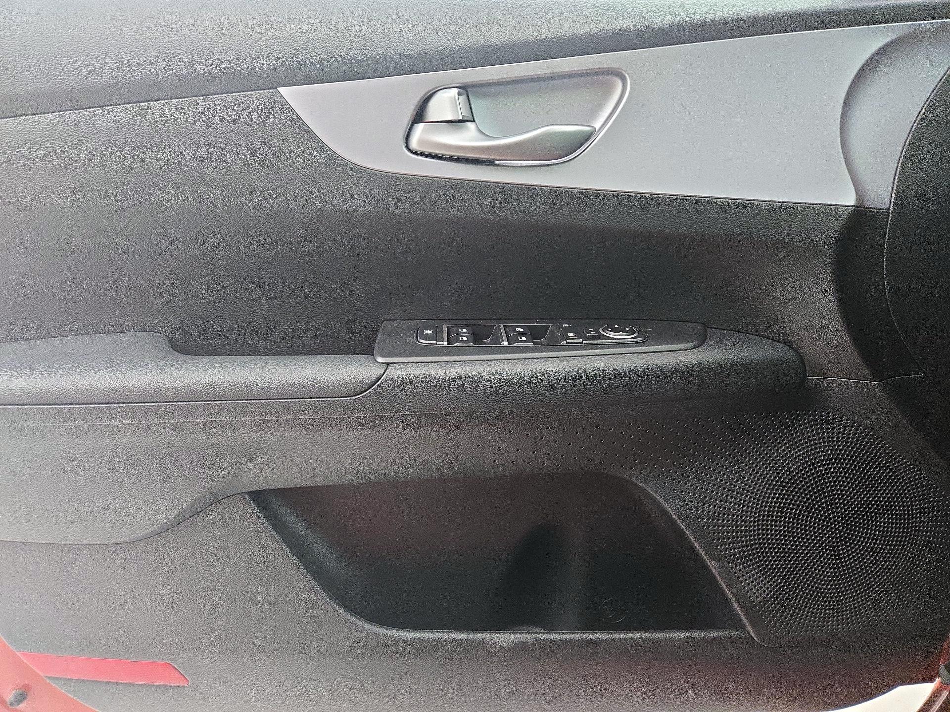 Thumbnail: 2024 Kia Forte - 12