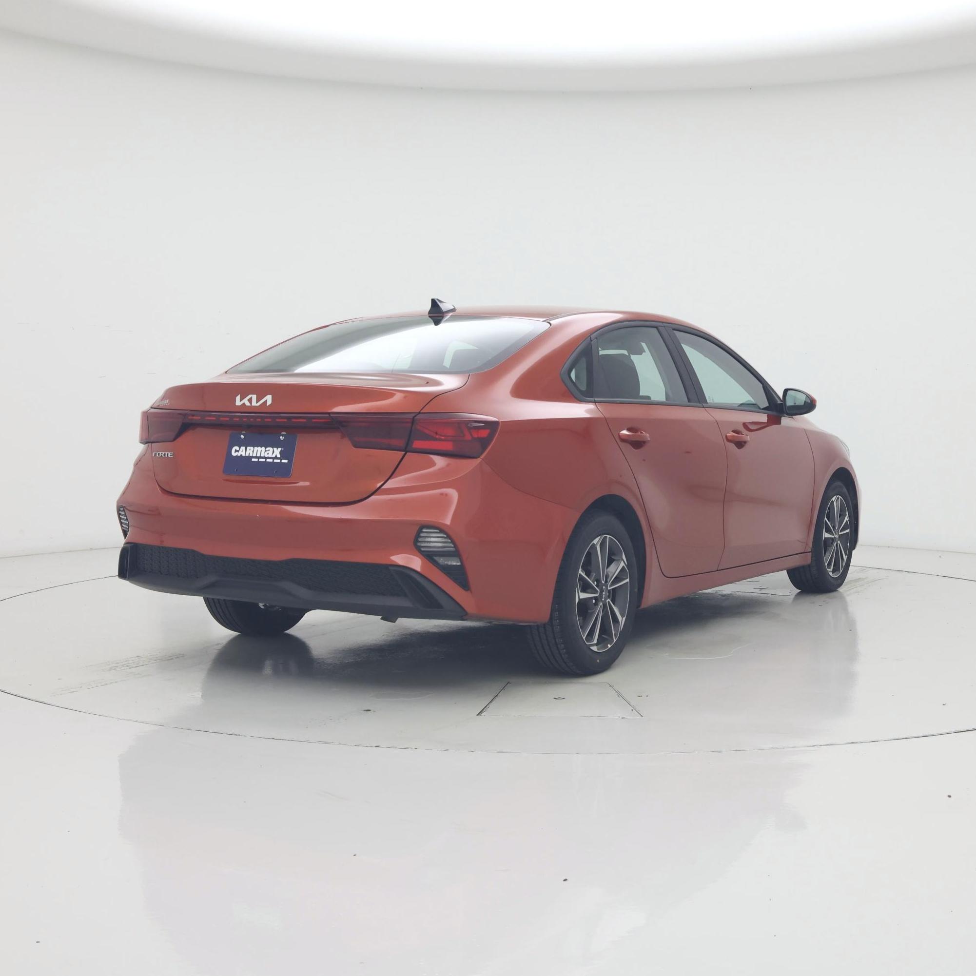 Thumbnail: 2024 Kia Forte - 8