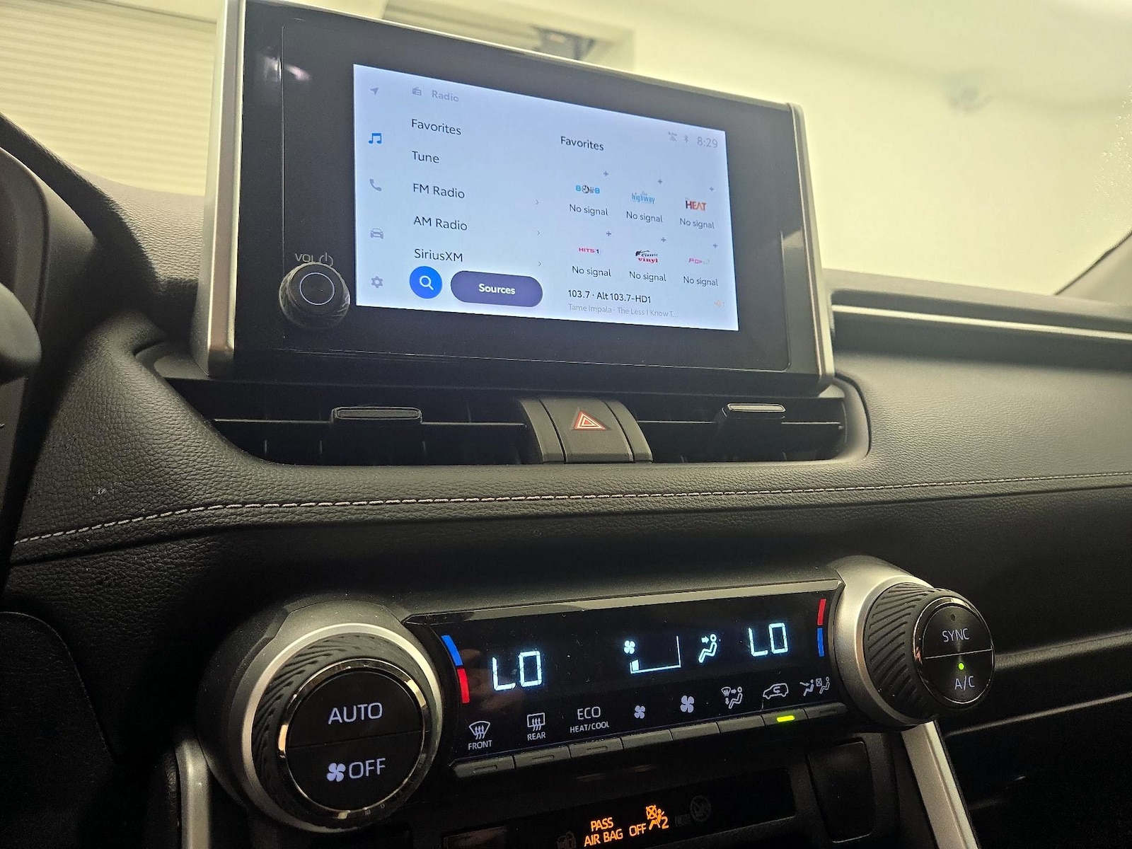 2024 Toyota RAV4 LE - Photo 18