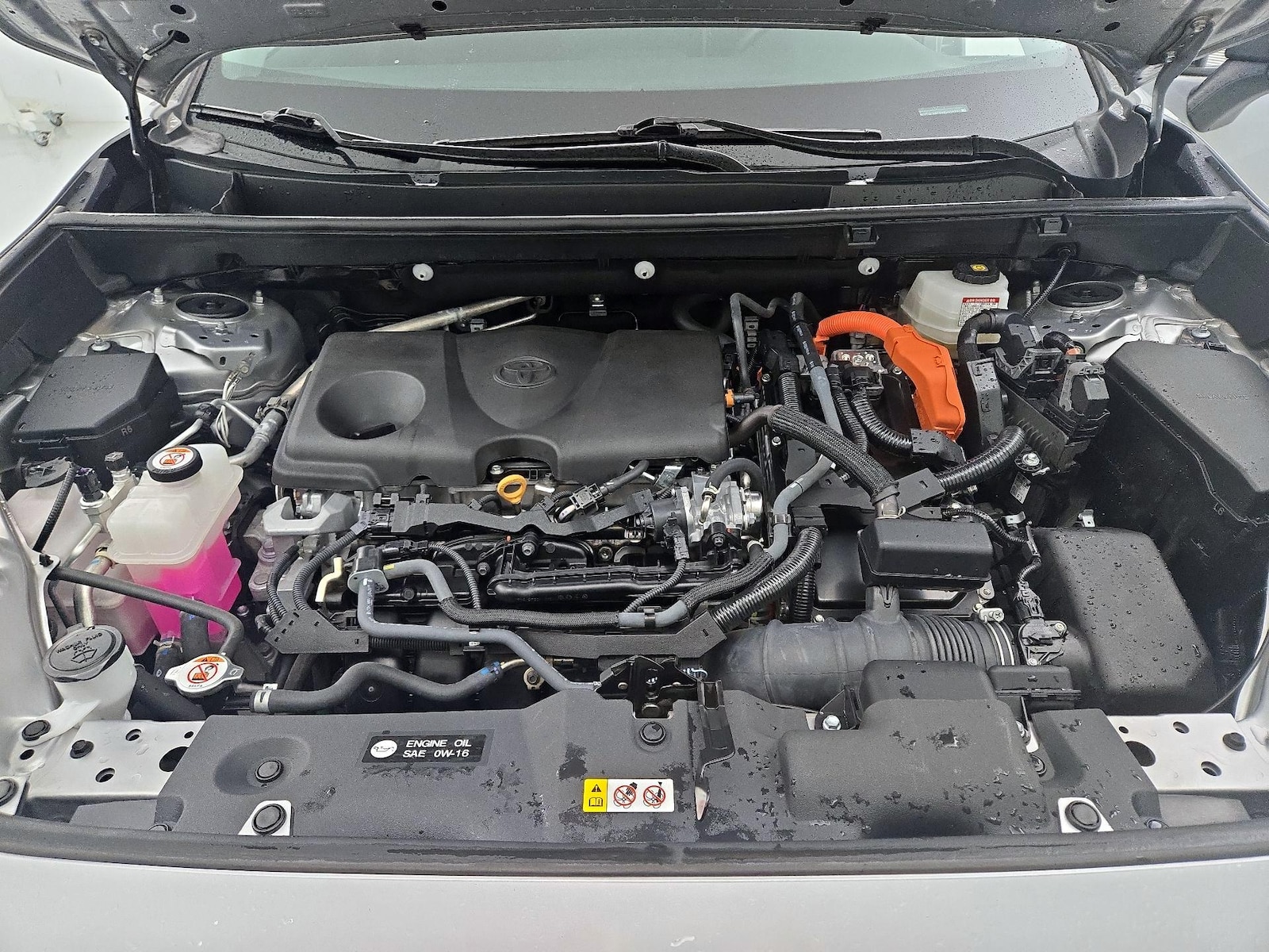 2024 Toyota RAV4 LE - Photo 23