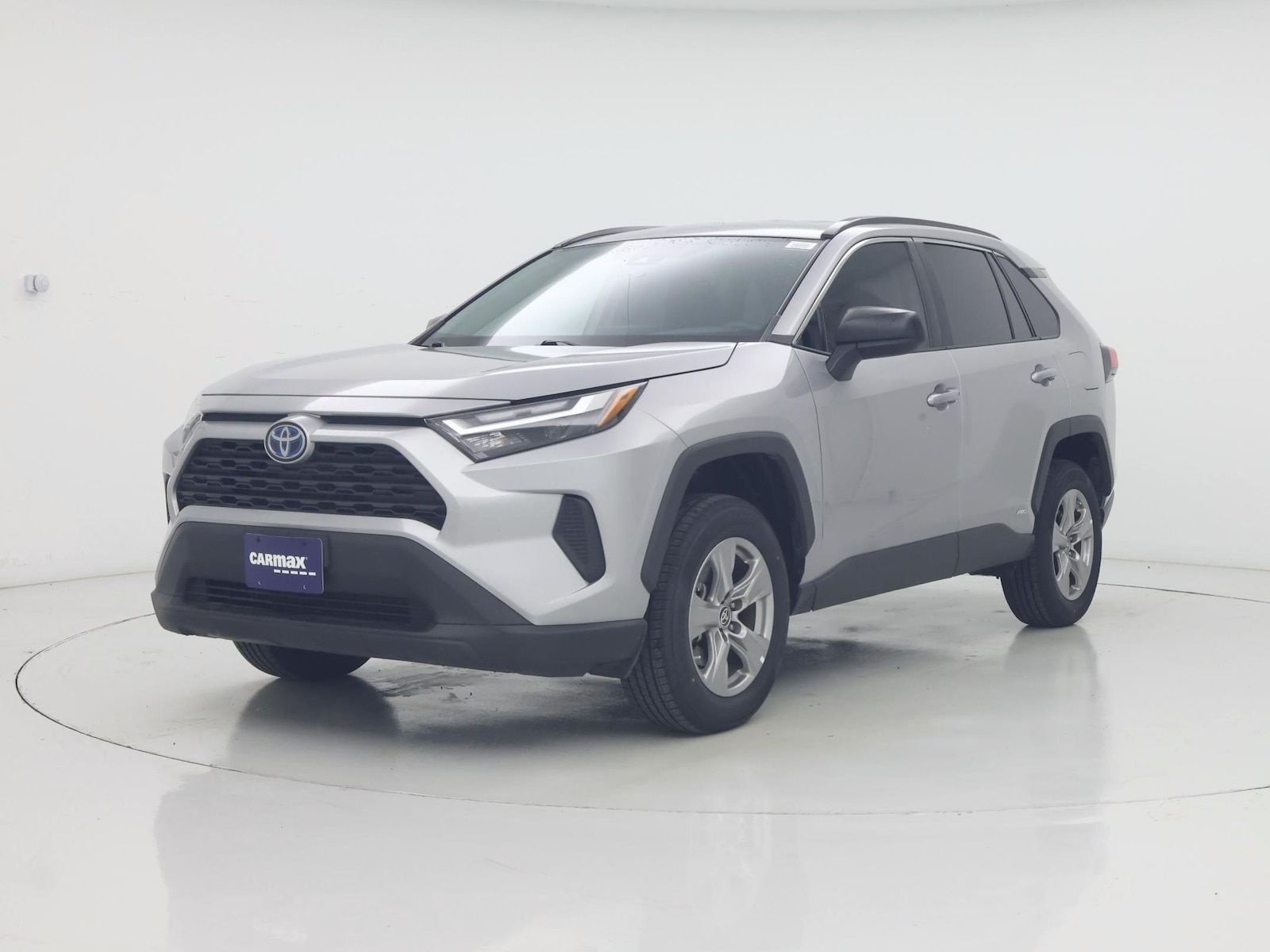 2024 Toyota RAV4 LE - Photo 5
