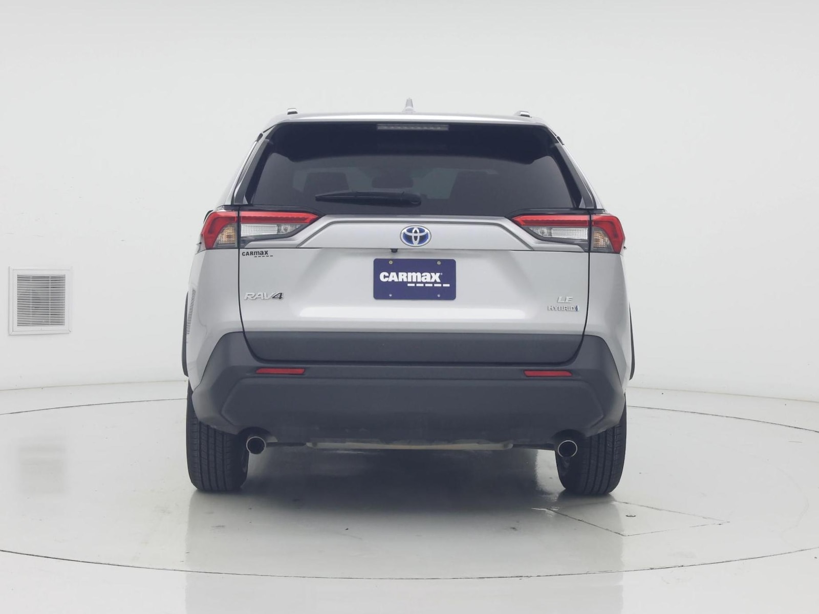 2024 Toyota RAV4 LE - Photo 7
