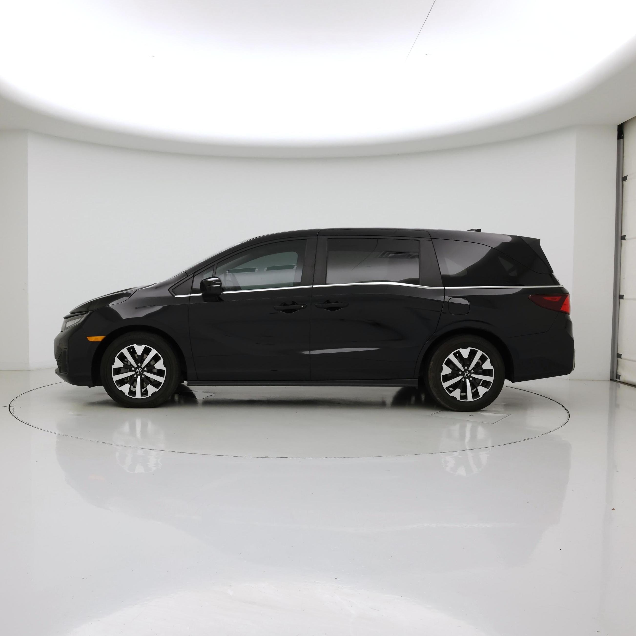 Thumbnail: 2025 Honda Odyssey - 3