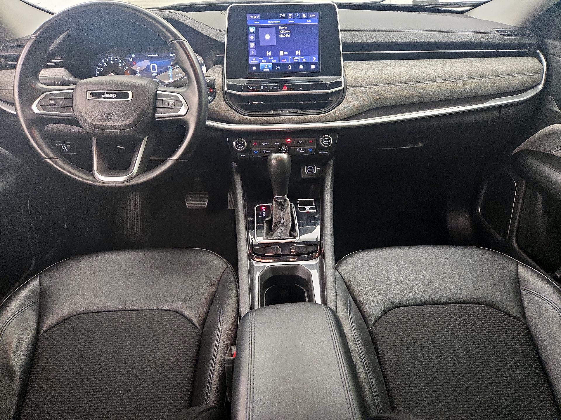 Thumbnail: 2022 Jeep Compass - 9