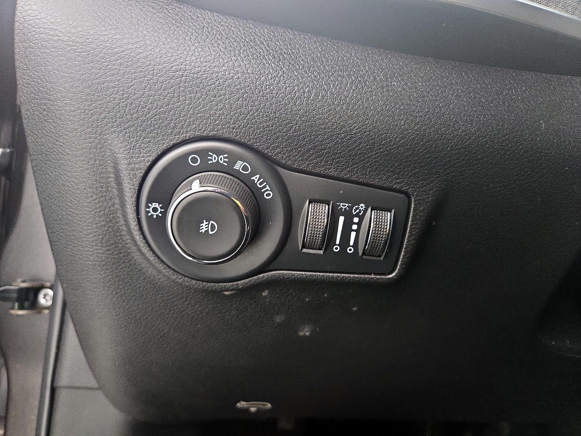 Thumbnail: 2022 Jeep Compass - 13