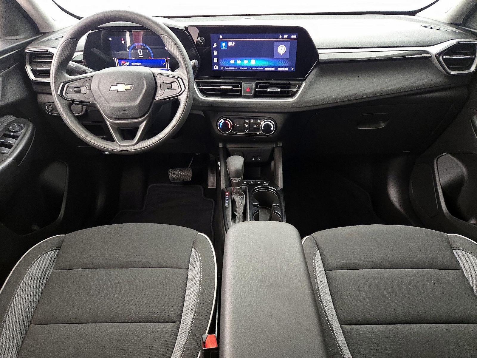 2025 Chevrolet Trailblazer LS - Photo 10