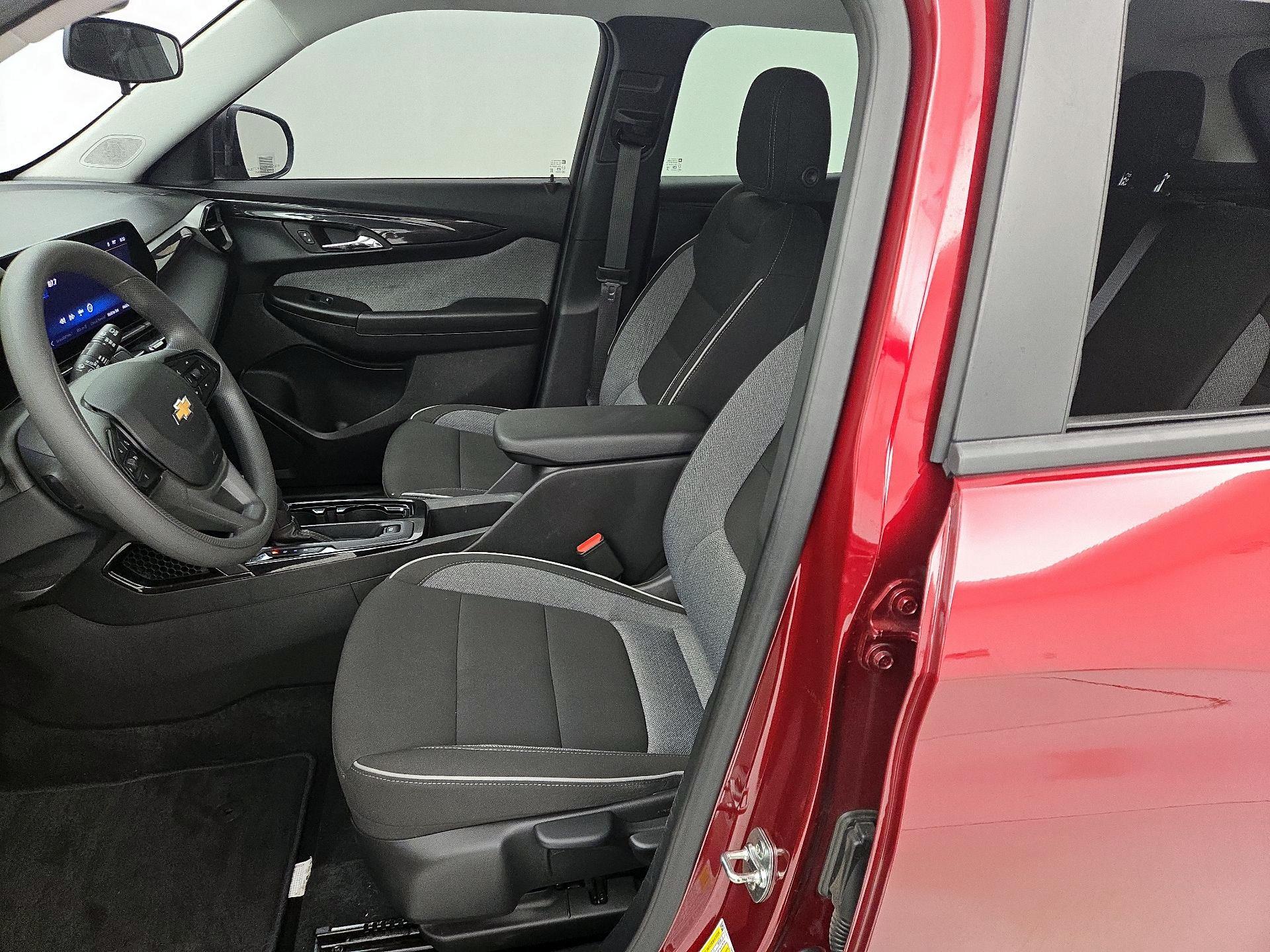 Thumbnail: 2025 Chevrolet TrailBlazer - 11