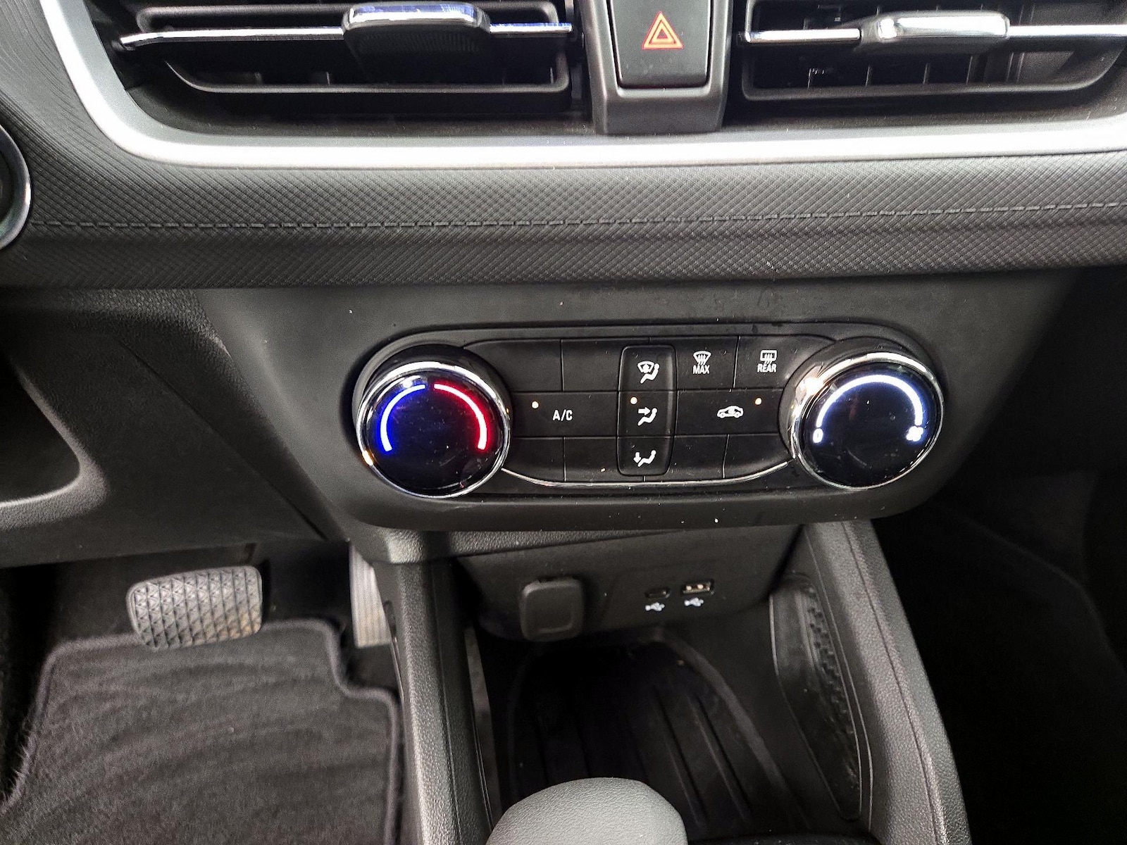 2025 Chevrolet Trailblazer LS - Photo 17
