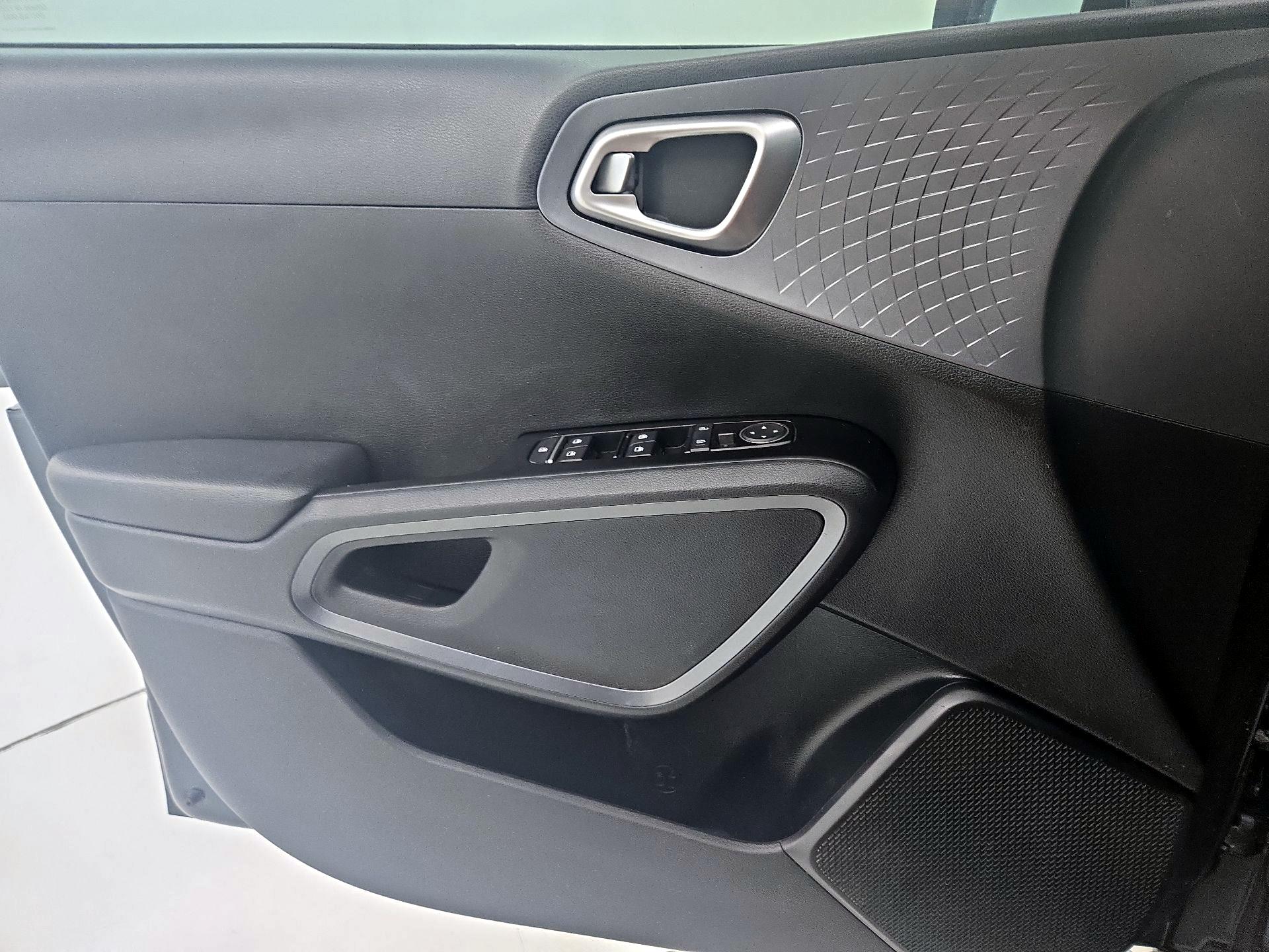 Thumbnail: 2021 Kia Soul - 12