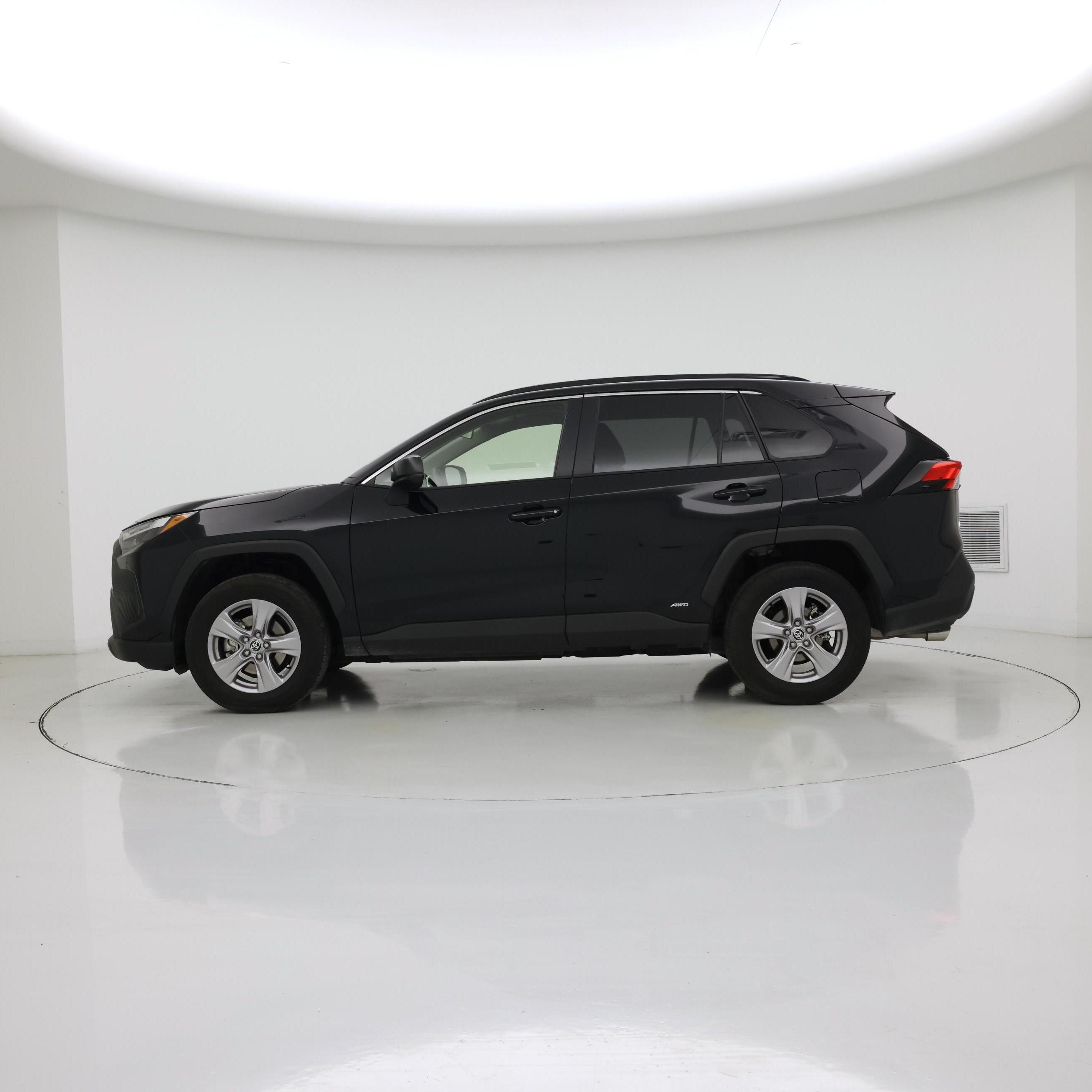 Thumbnail: 2025 Toyota RAV4 - 3