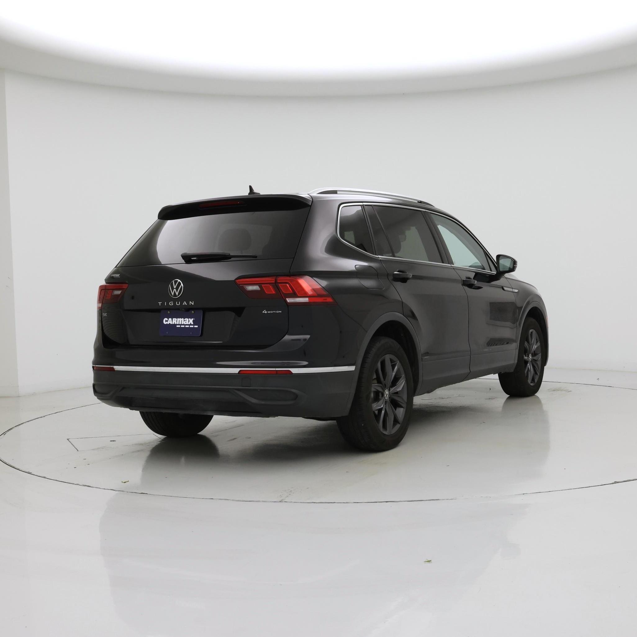 Thumbnail: 2022 Volkswagen Tiguan - 8