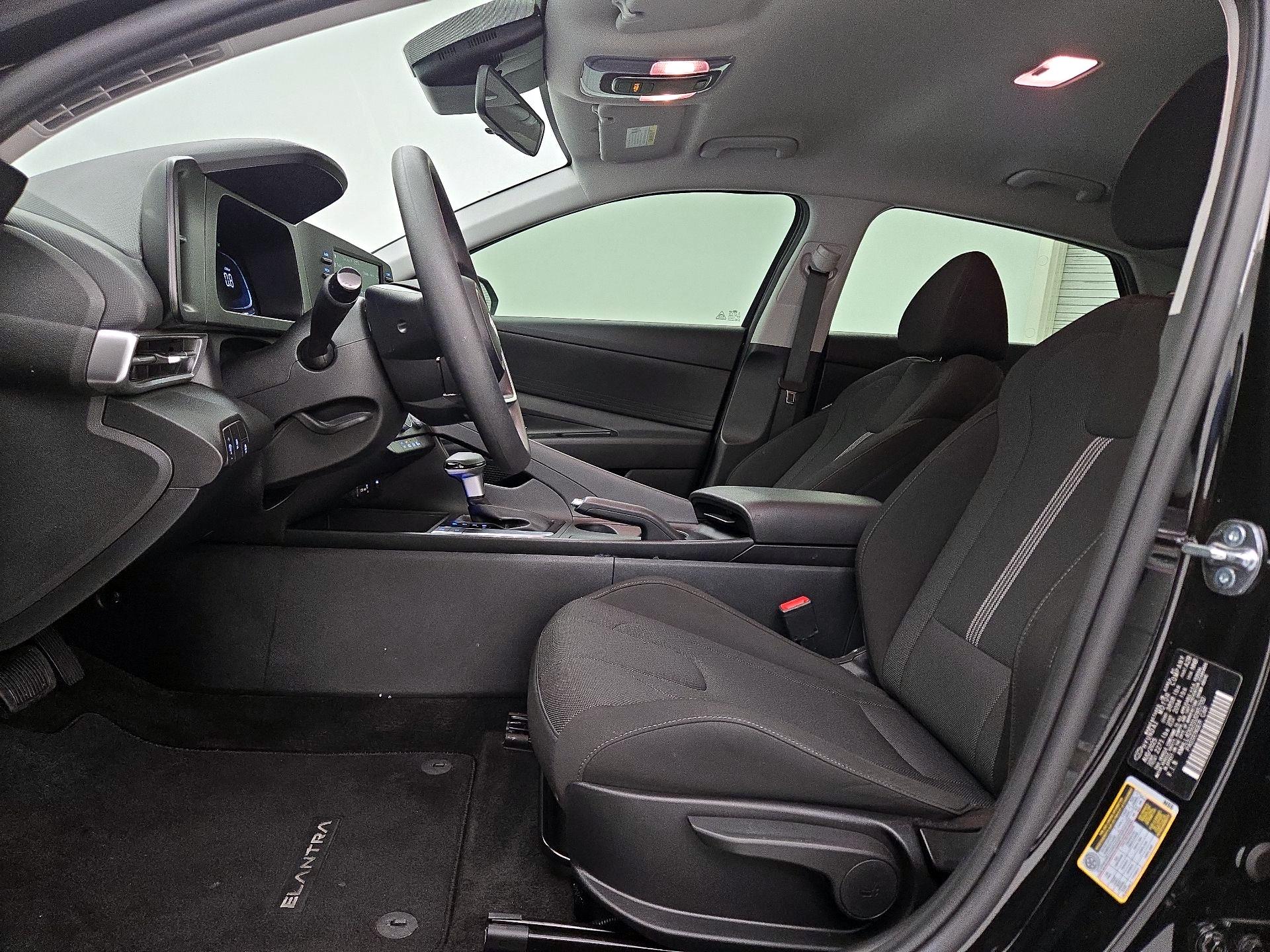Thumbnail: 2025 Hyundai Elantra - 11