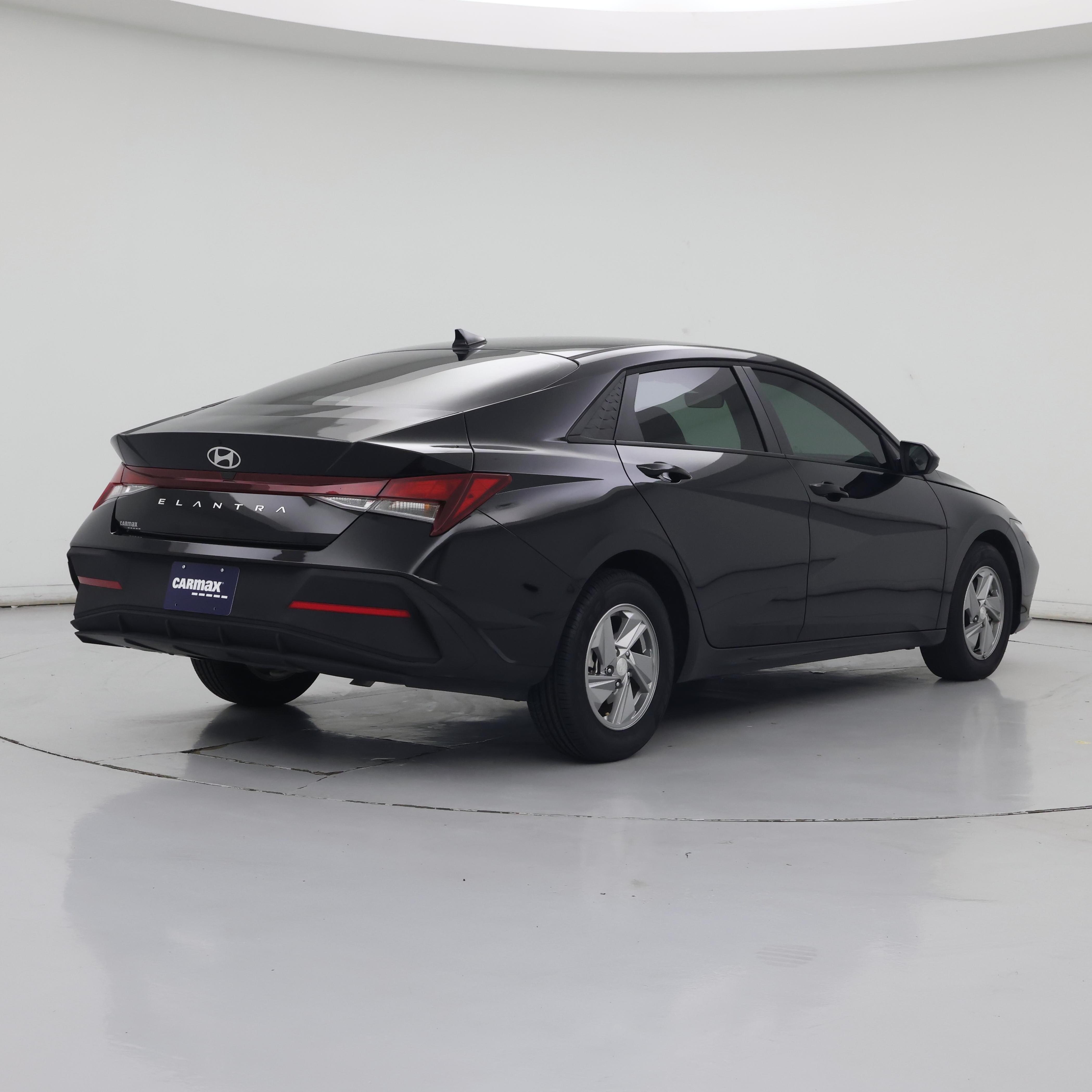 Thumbnail: 2025 Hyundai Elantra - 8