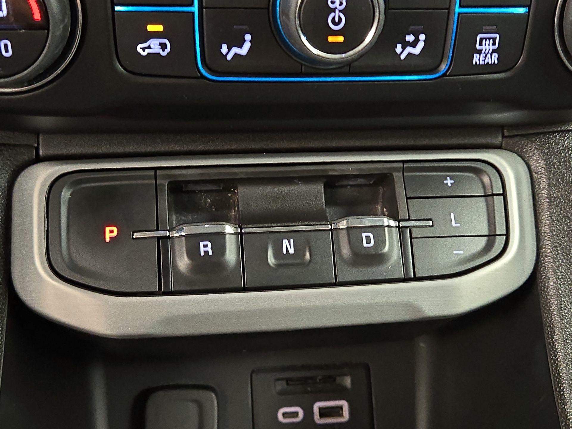 Thumbnail: 2023 GMC Acadia - 18