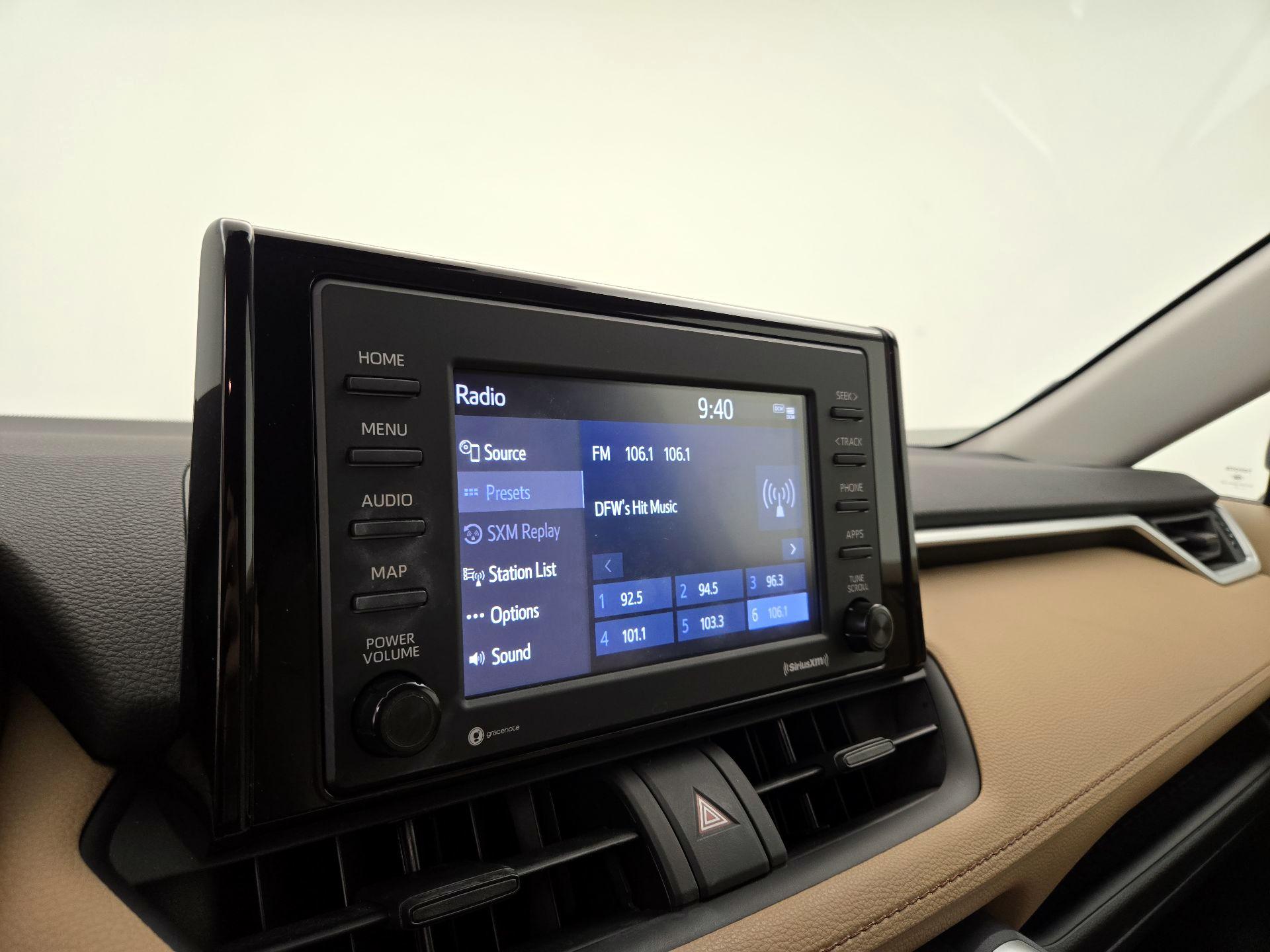 Thumbnail: 2021 Toyota RAV4 - 15