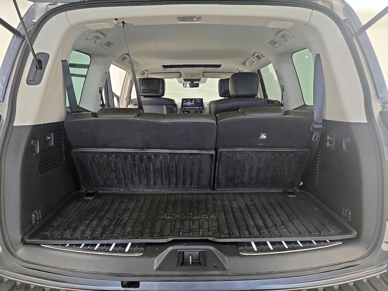 2022 Nissan Armada Platinum - Photo 24