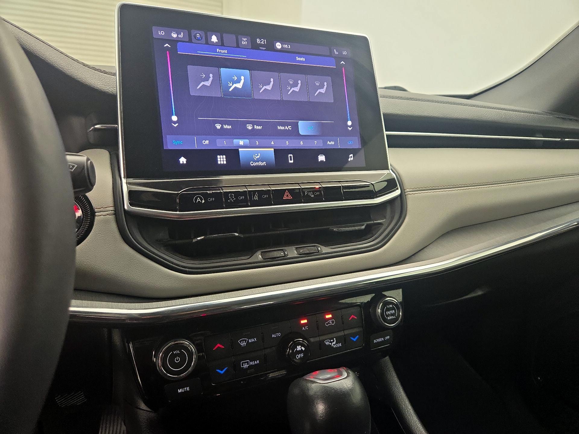 Thumbnail: 2023 Jeep Compass - 16