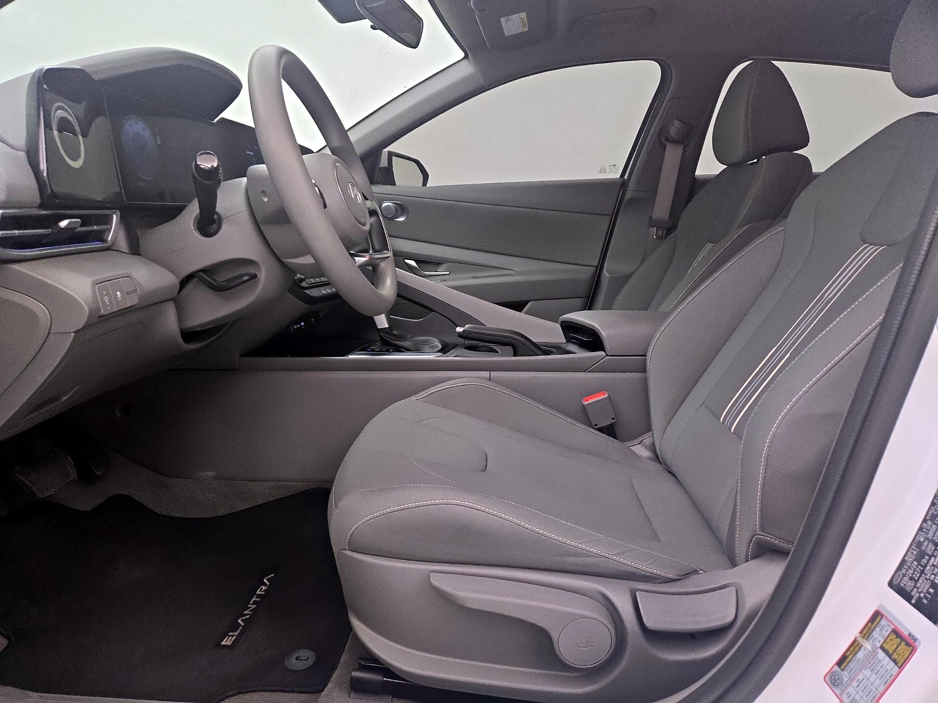 Thumbnail: 2024 Hyundai Elantra - 11