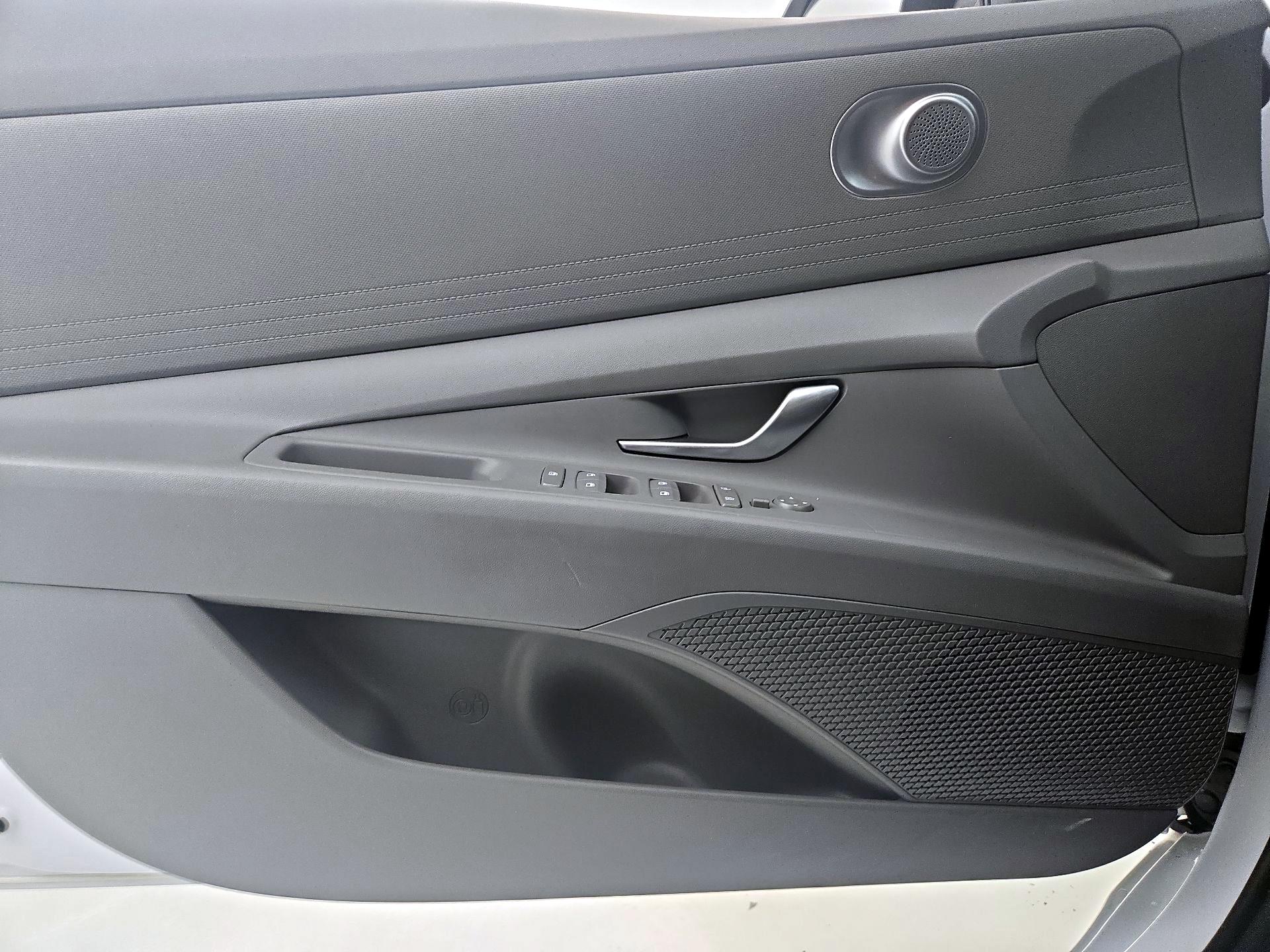 Thumbnail: 2024 Hyundai Elantra - 12