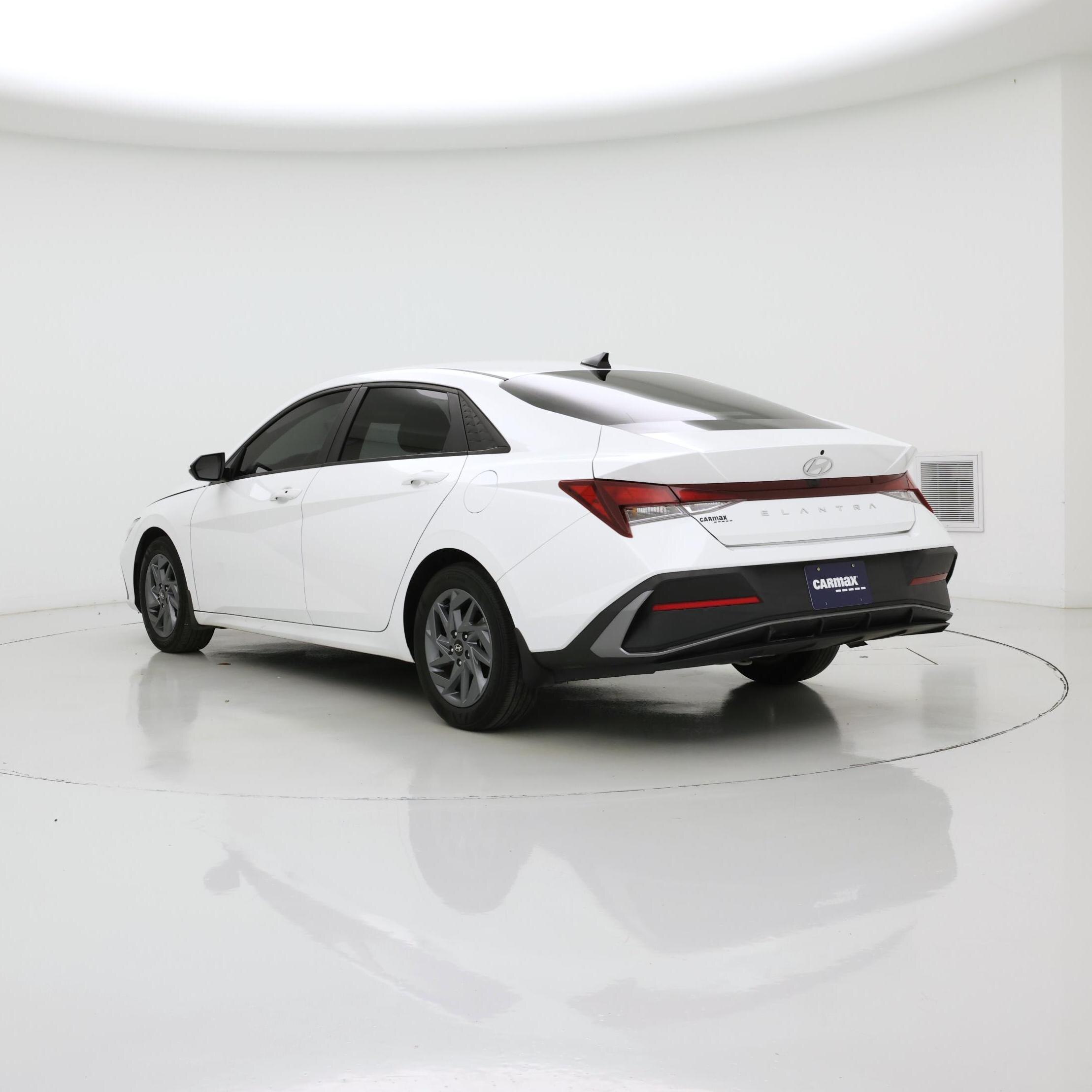 Thumbnail: 2024 Hyundai Elantra - 2