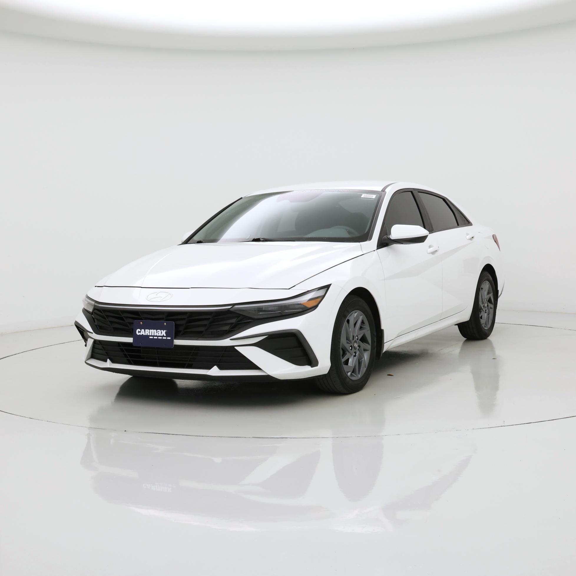 Thumbnail: 2024 Hyundai Elantra - 4