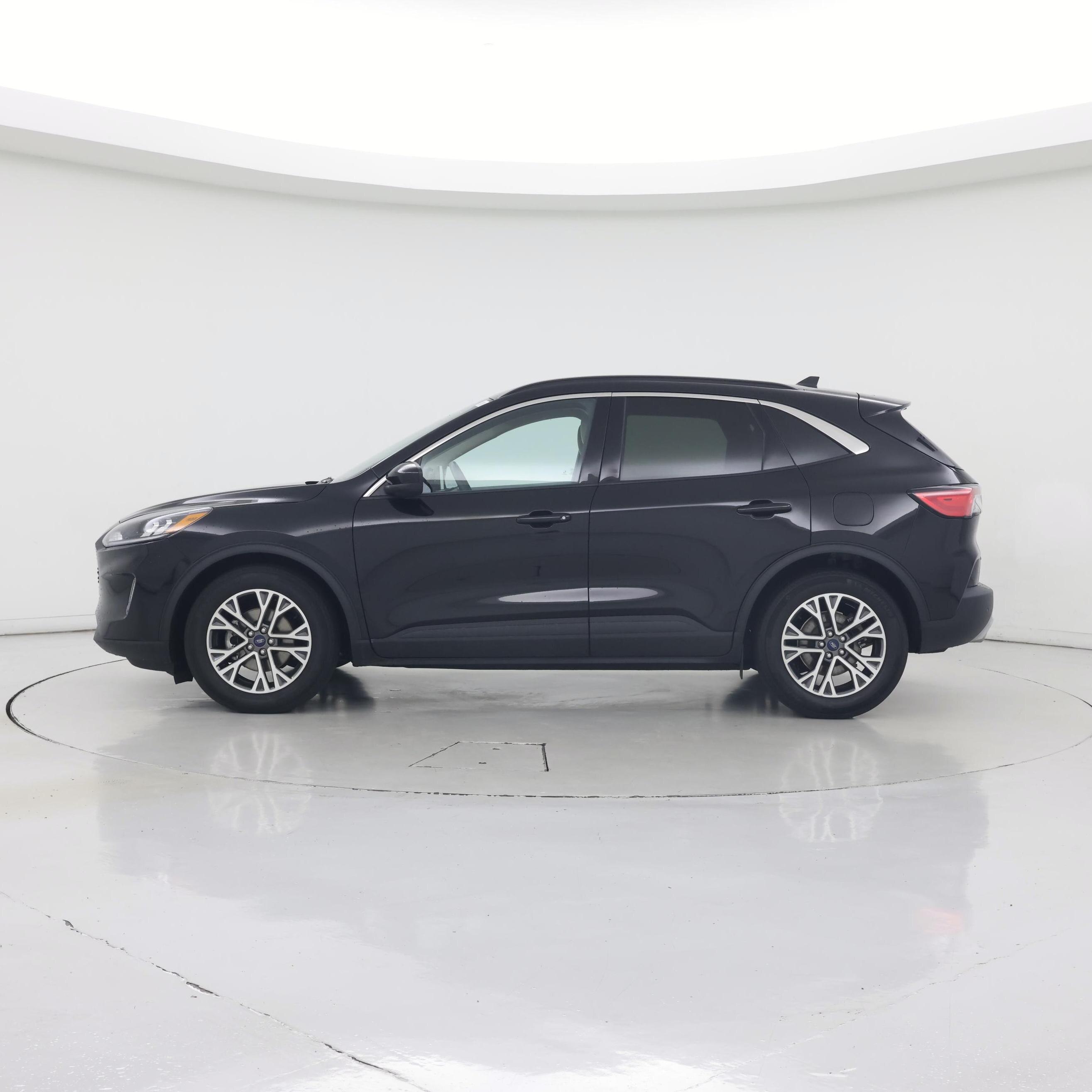 Thumbnail: 2020 Ford Escape - 3