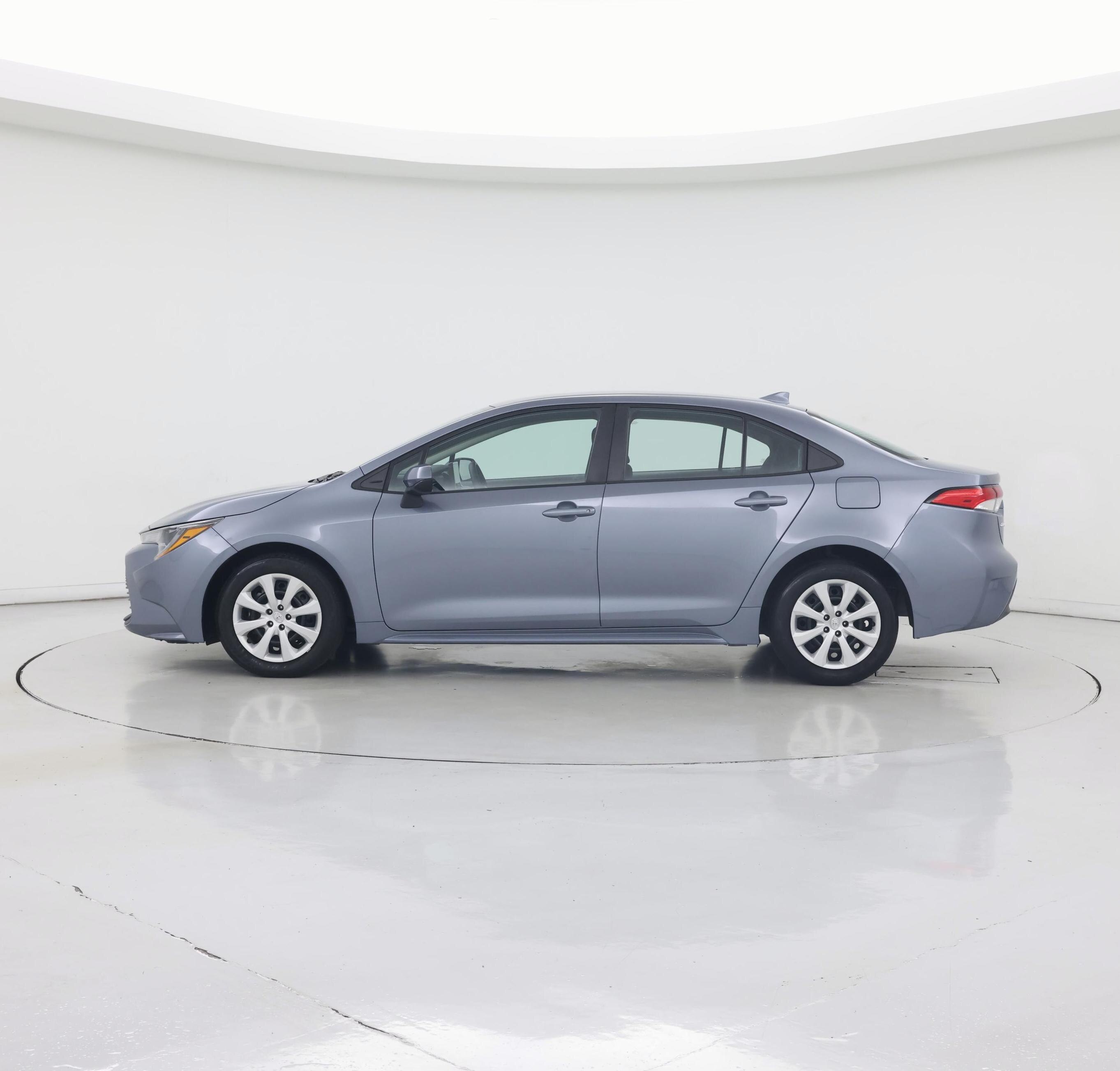 Thumbnail: 2024 Toyota Corolla - 3