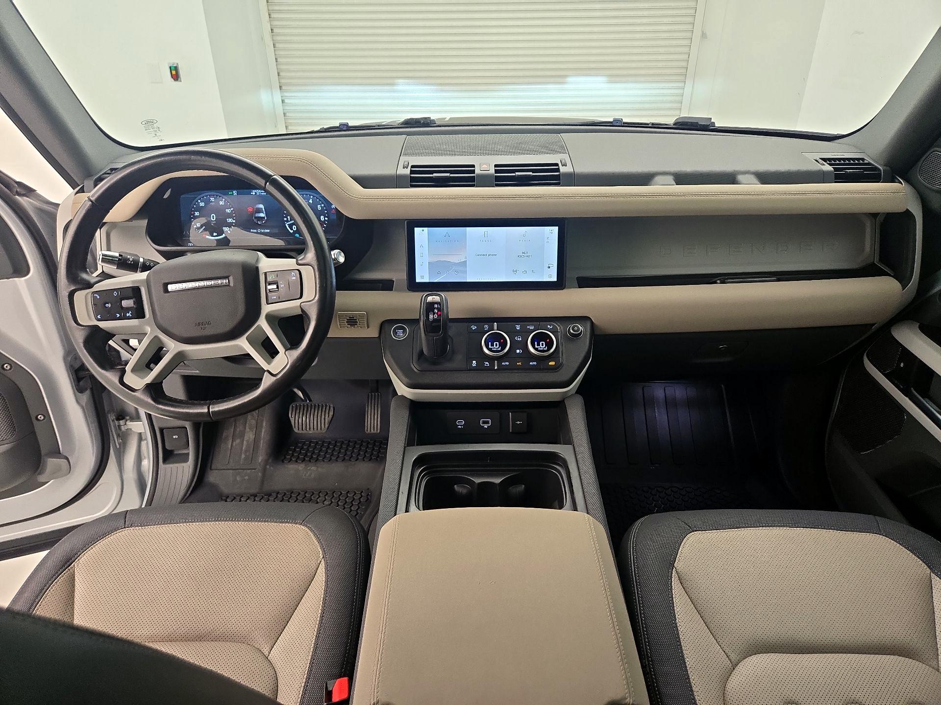 Thumbnail: 2022 Land Rover Defender - 9