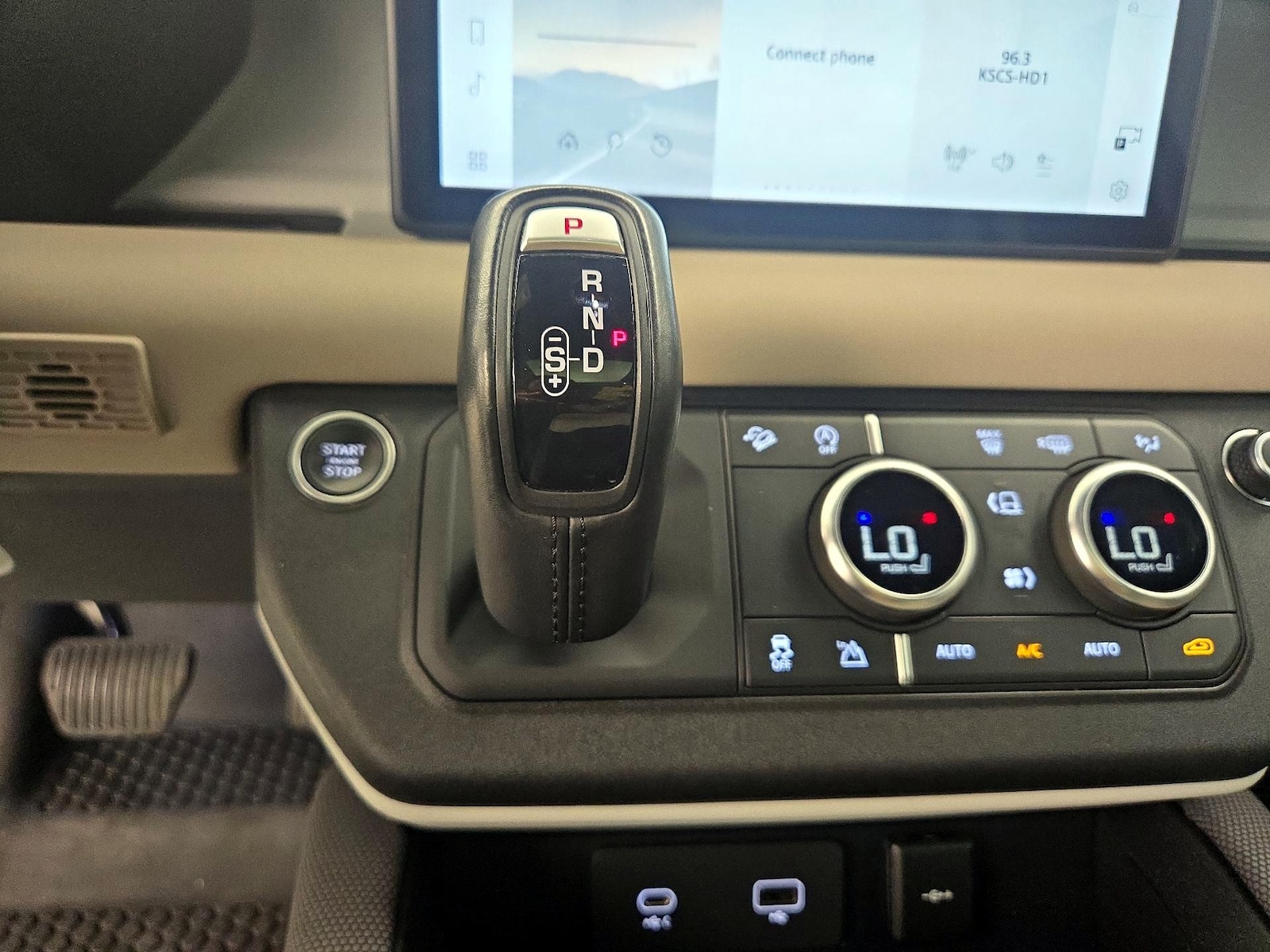 2022 Land Rover Defender X-Dynamic S - Photo 18