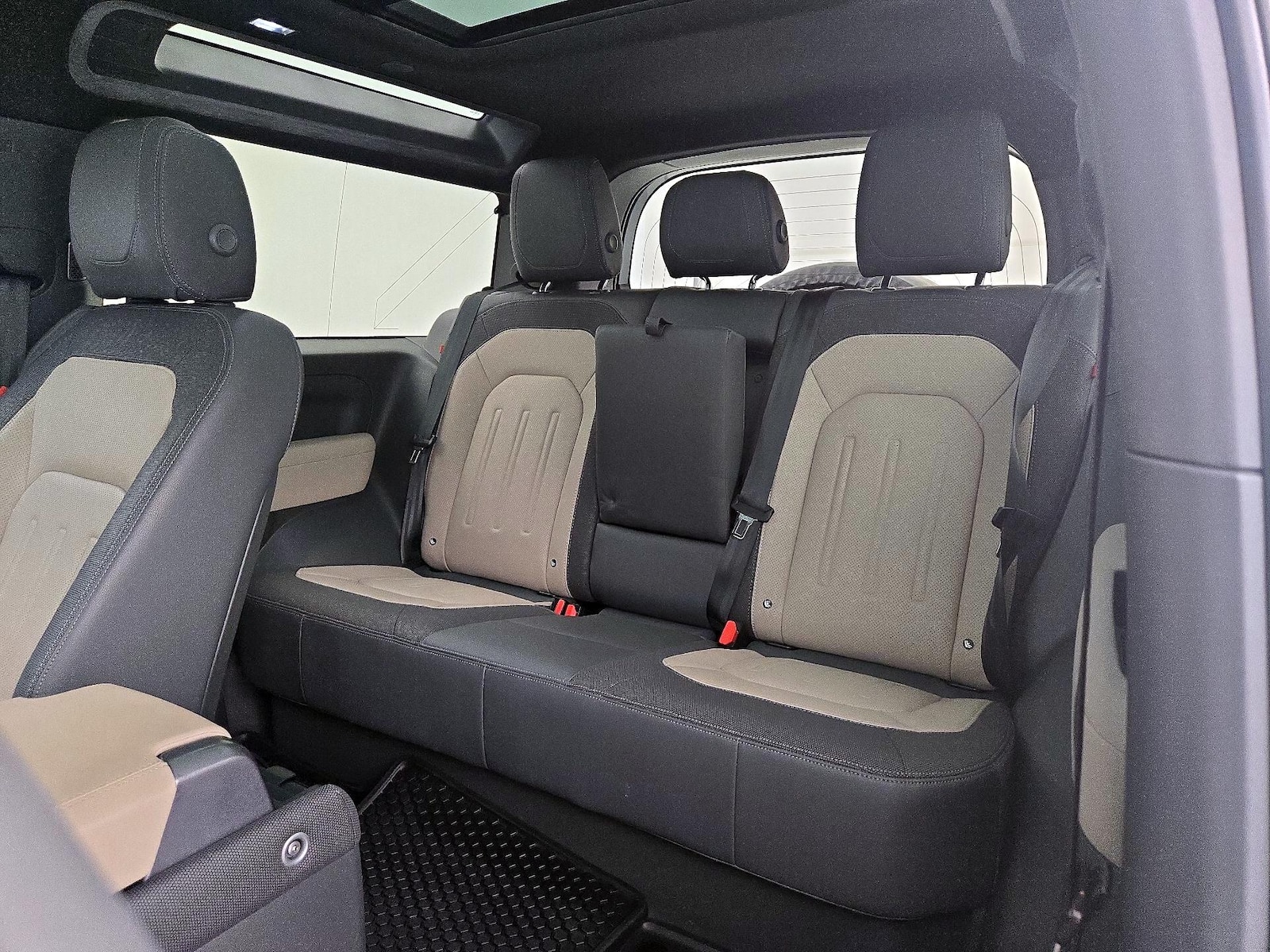 2022 Land Rover Defender X-Dynamic S - Photo 21