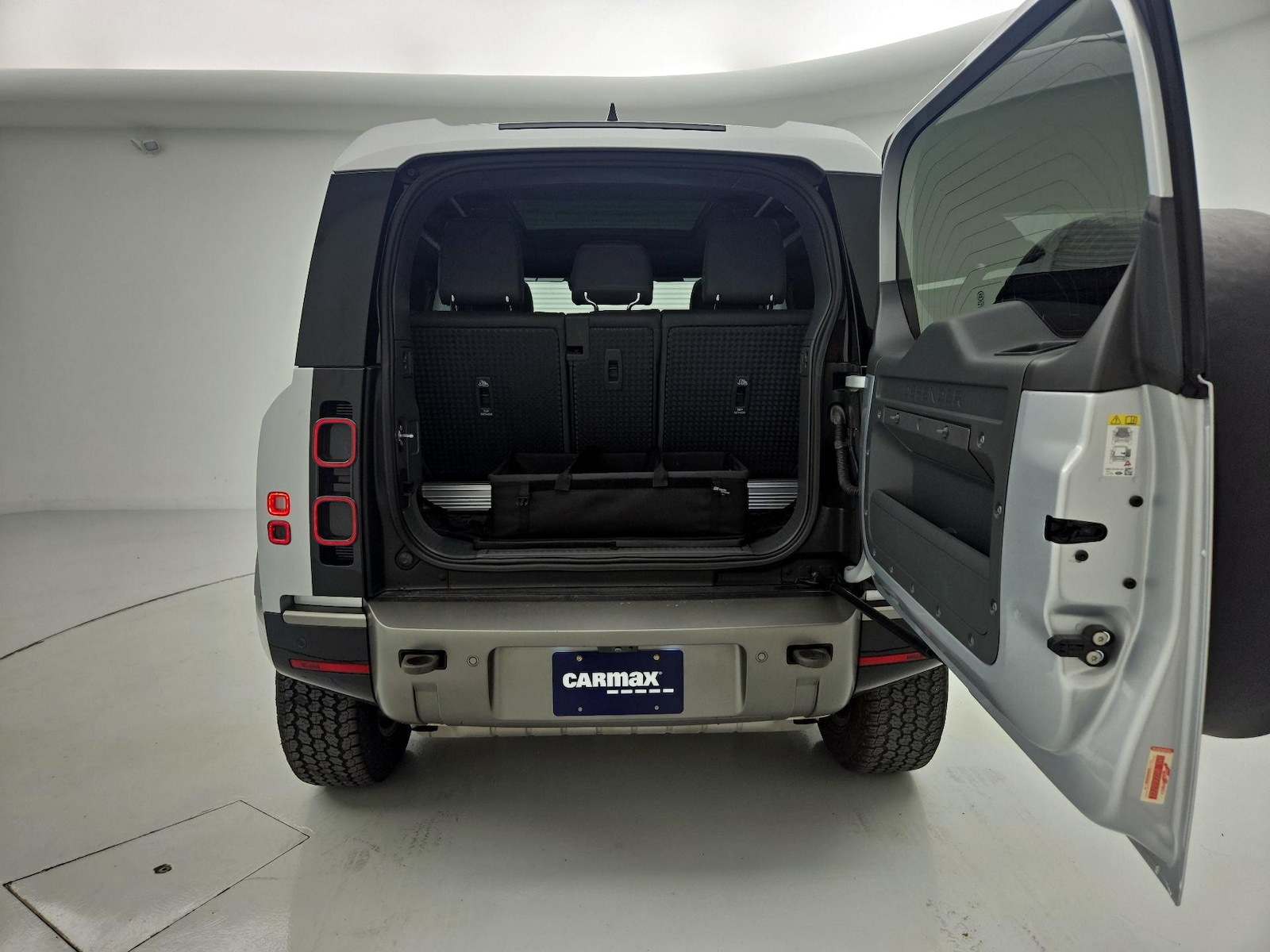 2022 Land Rover Defender X-Dynamic S - Photo 22