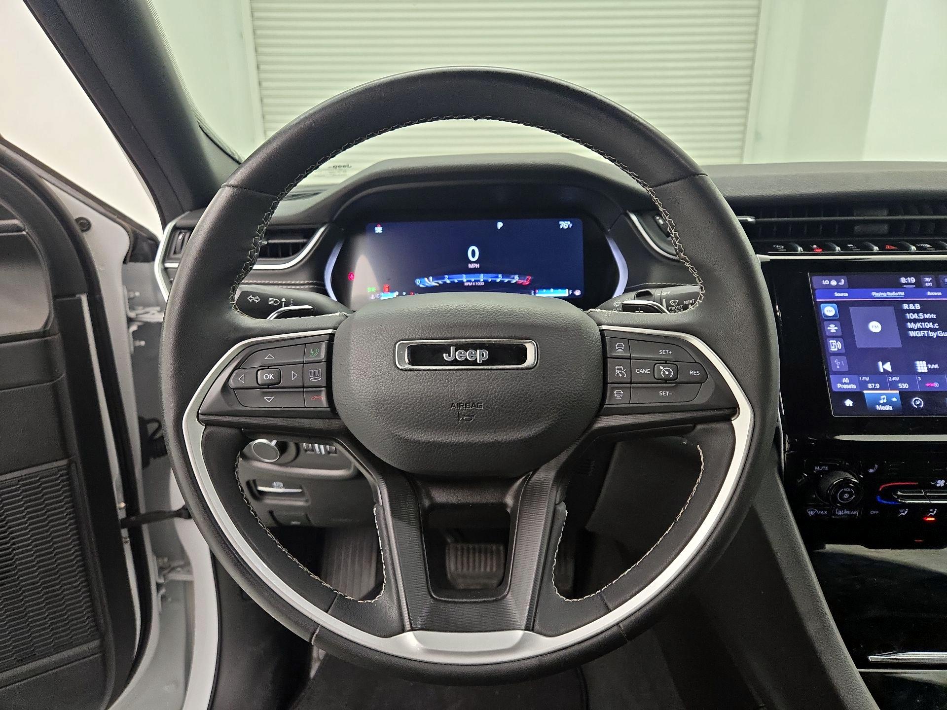 Thumbnail: 2023 Jeep Grand Cherokee - 10