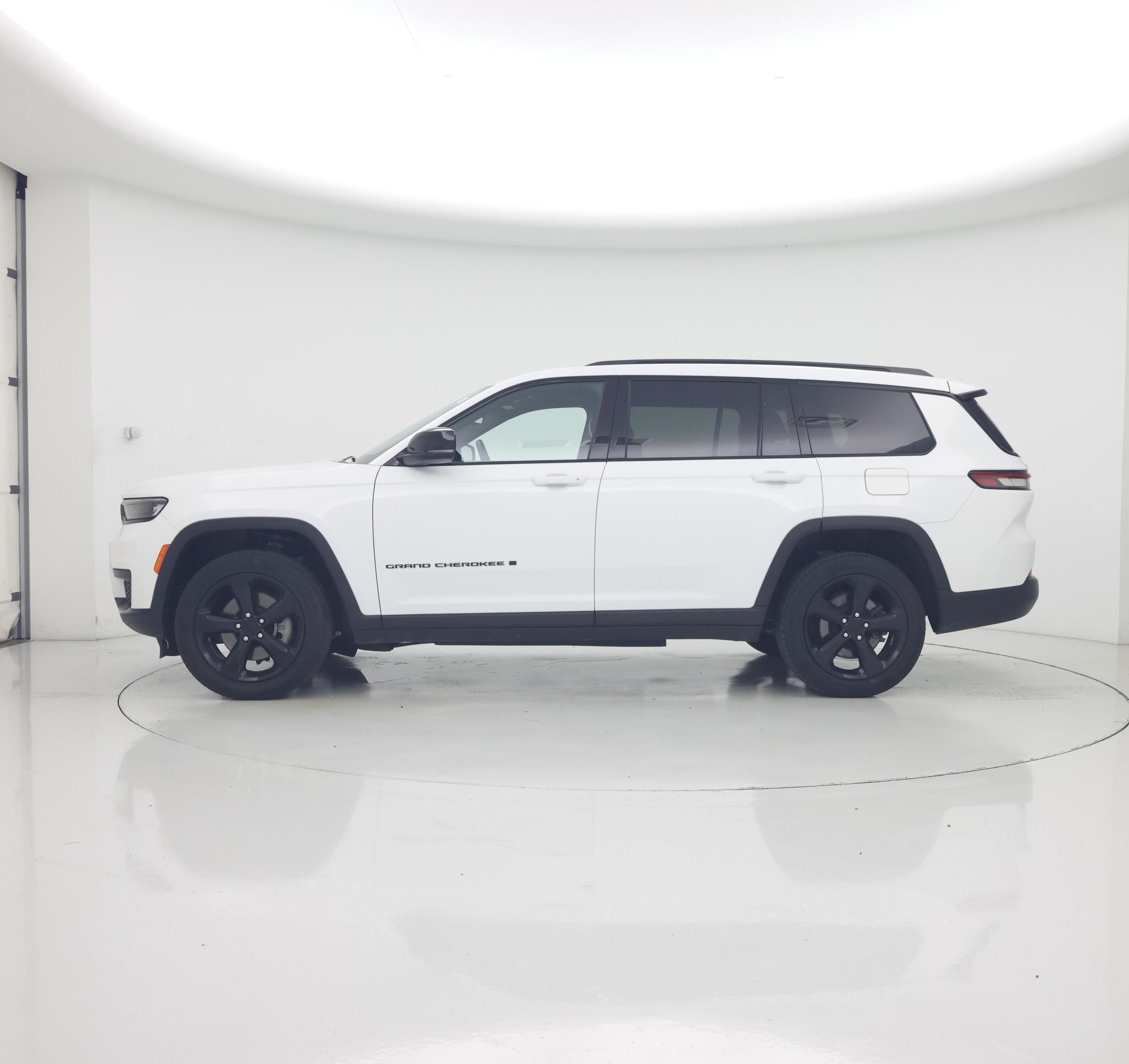 Thumbnail: 2023 Jeep Grand Cherokee - 3