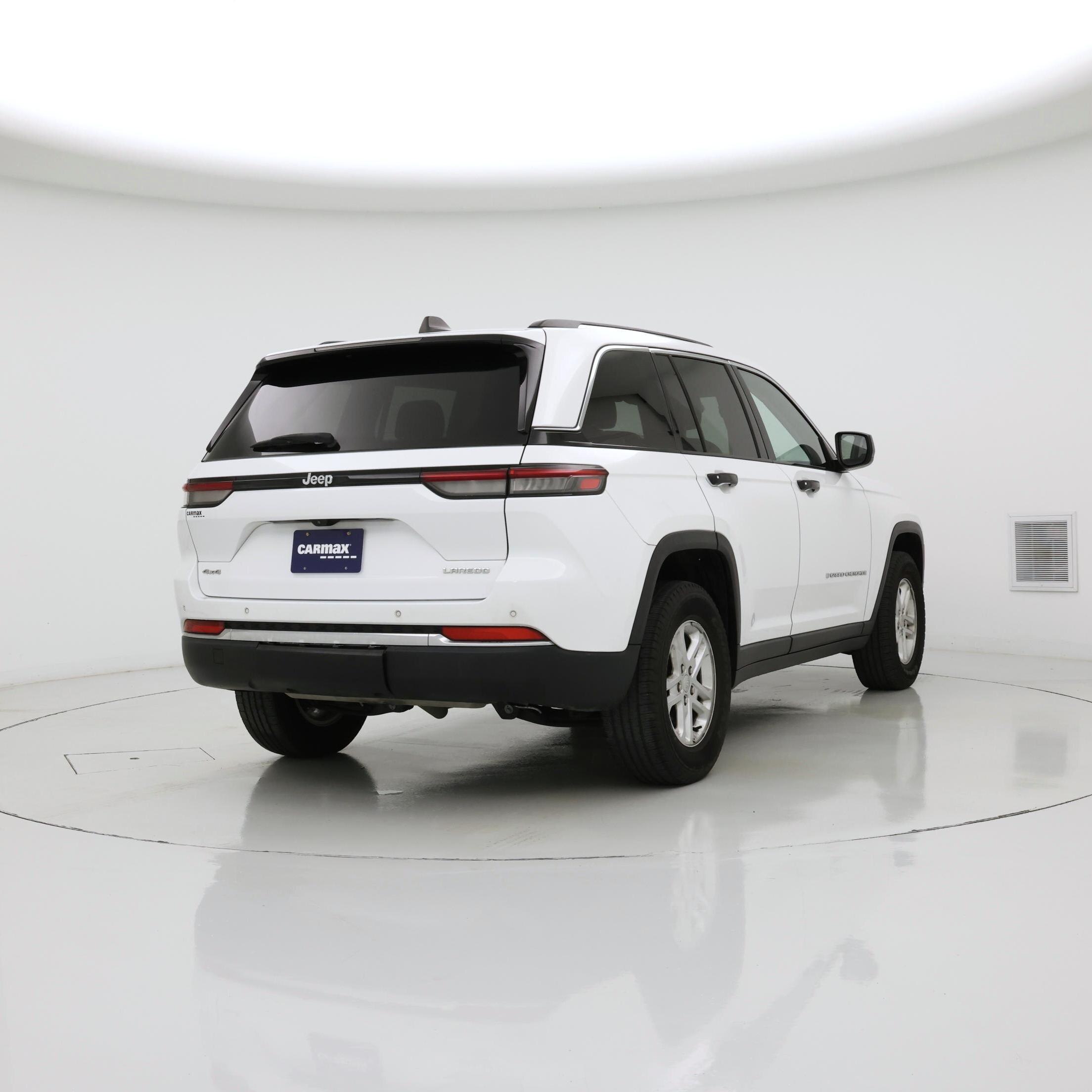 Thumbnail: 2023 Jeep Grand Cherokee - 8