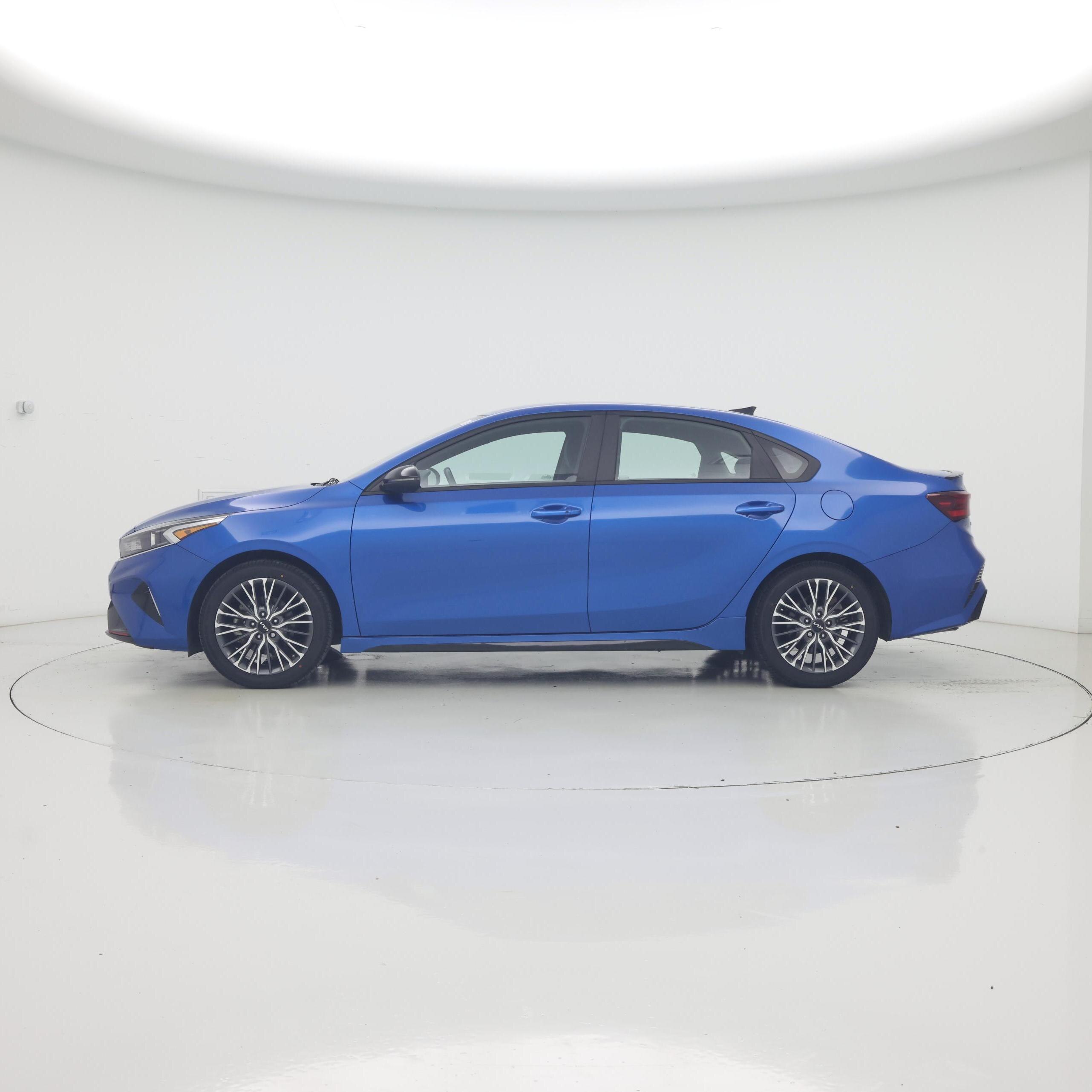 Thumbnail: 2024 Kia Forte - 3