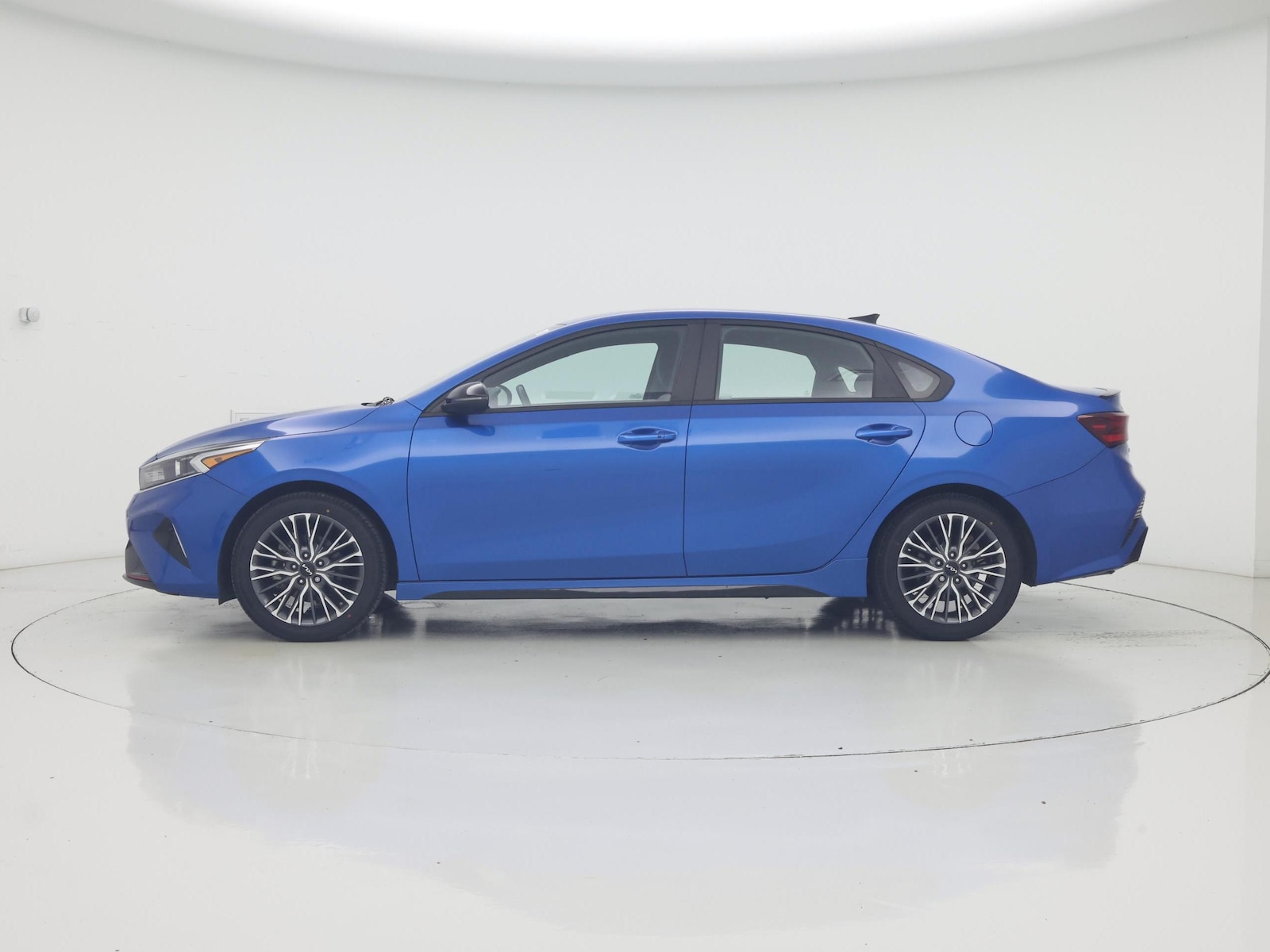 2024 Kia Forte GT-Line - Photo 4