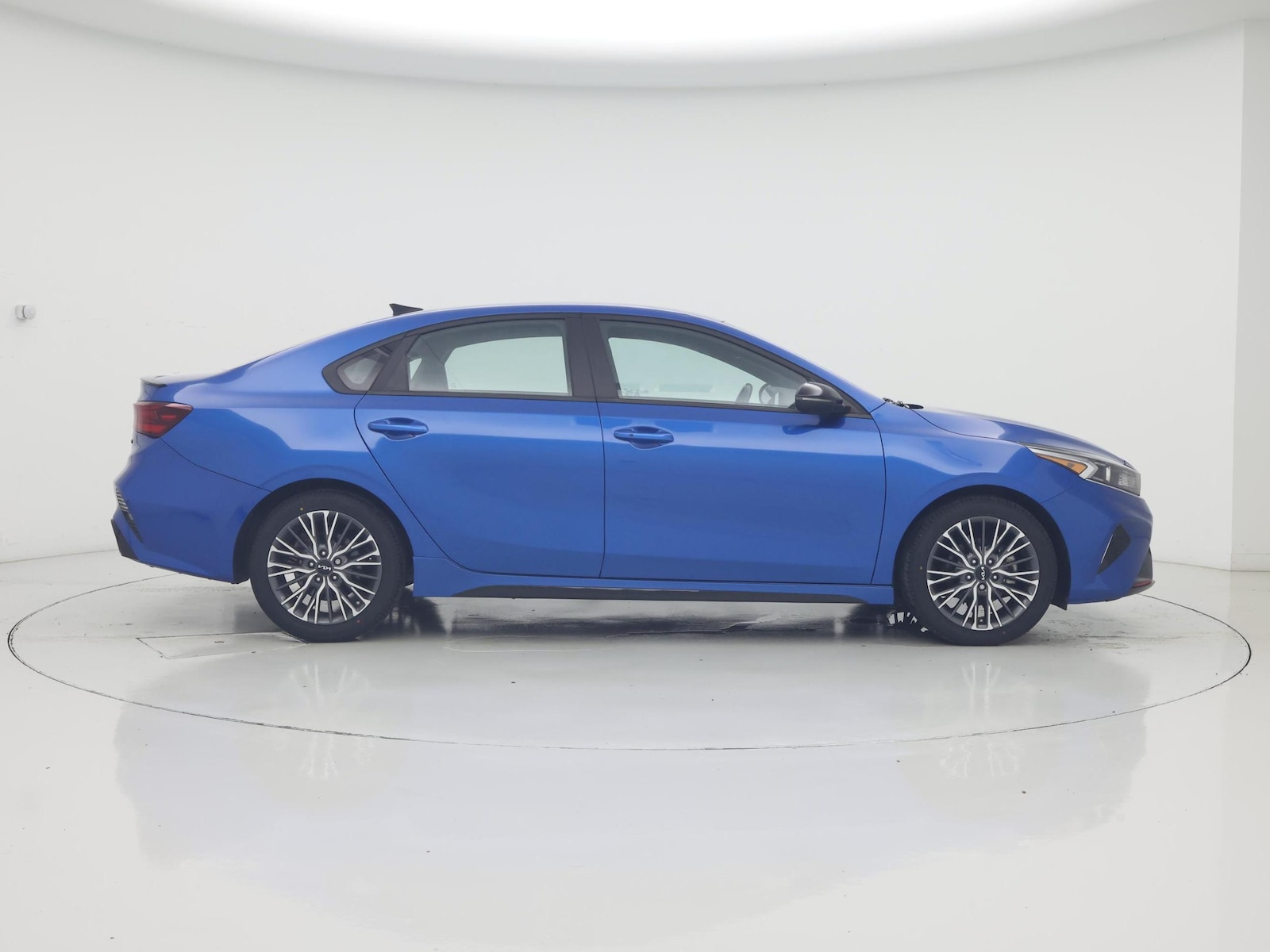 2024 Kia Forte GT-Line - Photo 8
