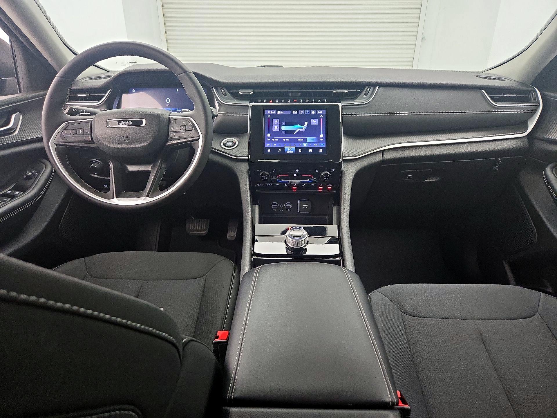 Thumbnail: 2023 Jeep Grand Cherokee - 9