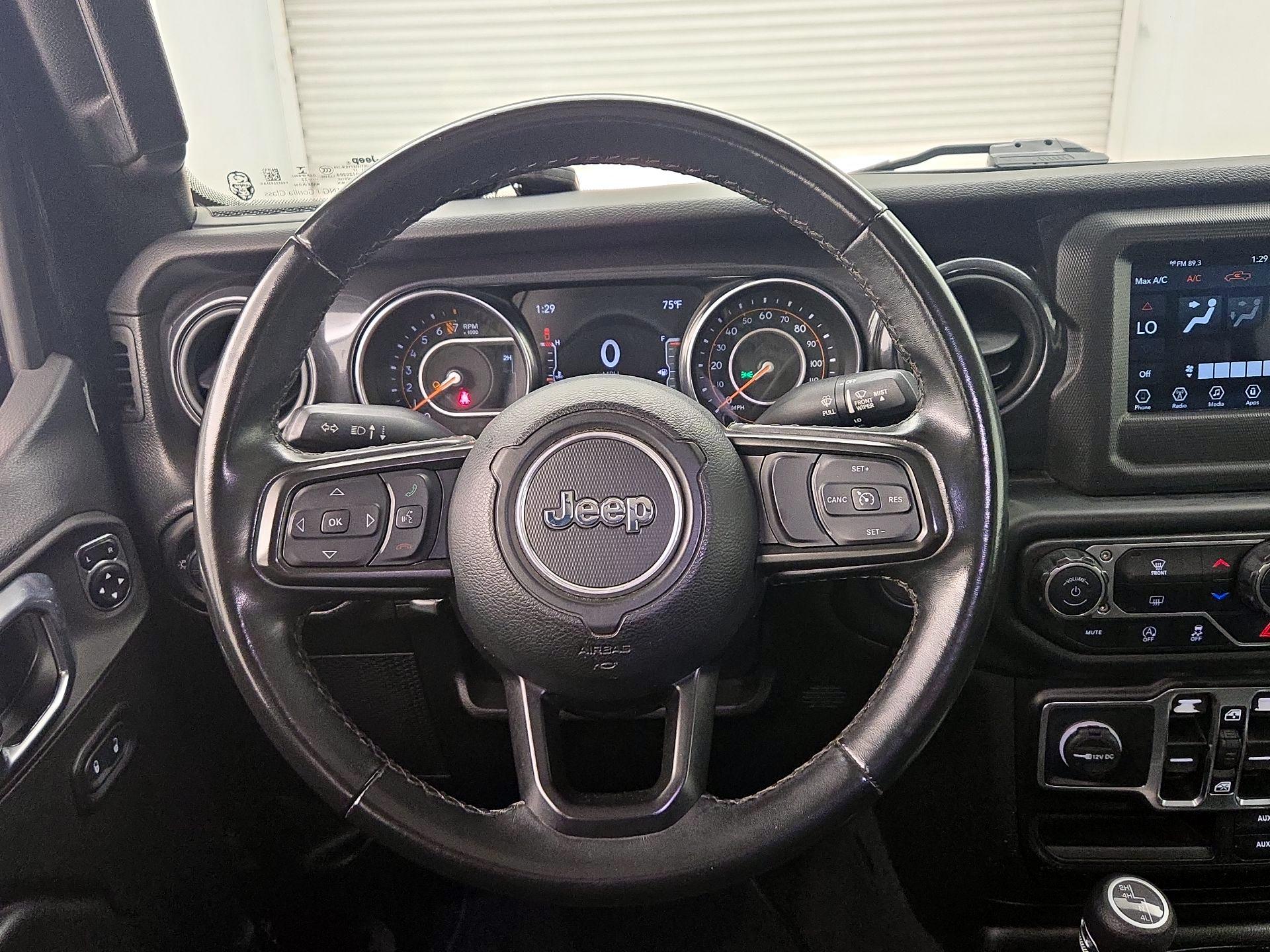 Thumbnail: 2022 Jeep Gladiator - 10