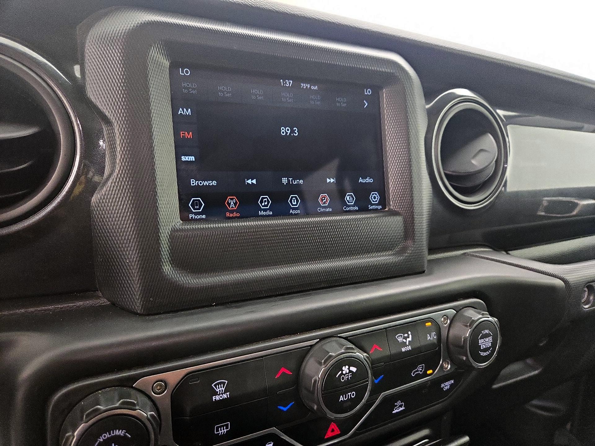 Thumbnail: 2022 Jeep Gladiator - 15
