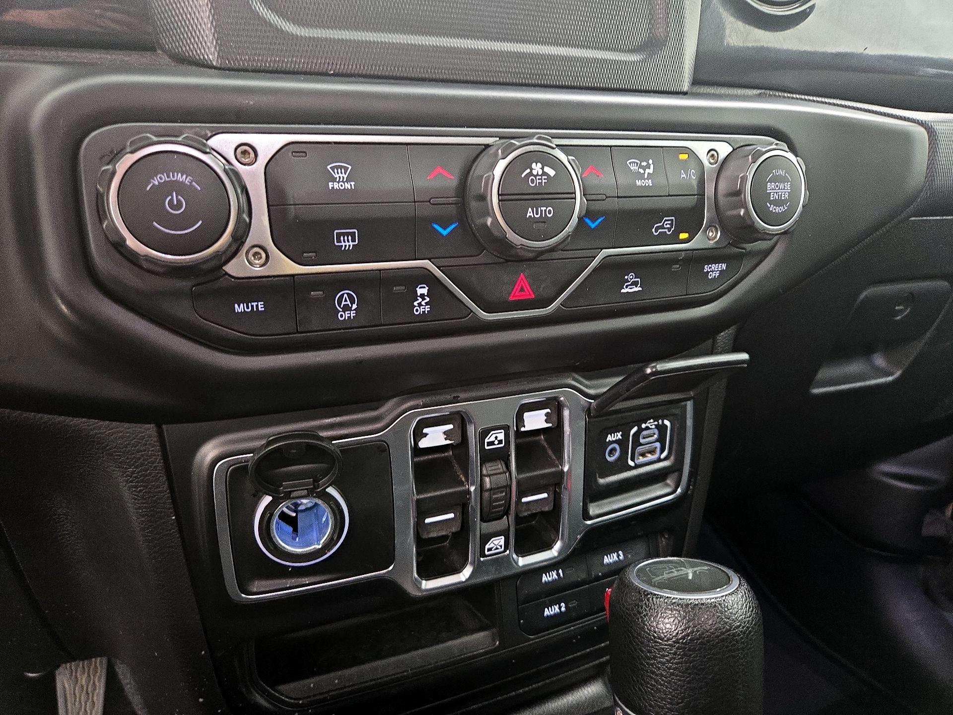 Thumbnail: 2022 Jeep Gladiator - 16