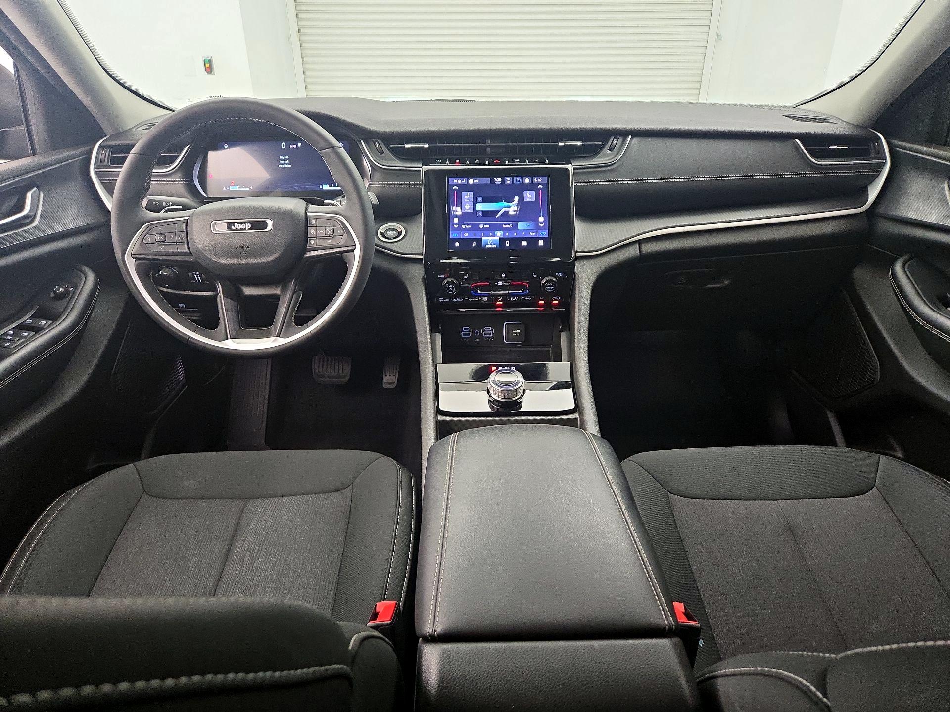 Thumbnail: 2023 Jeep Grand Cherokee - 9