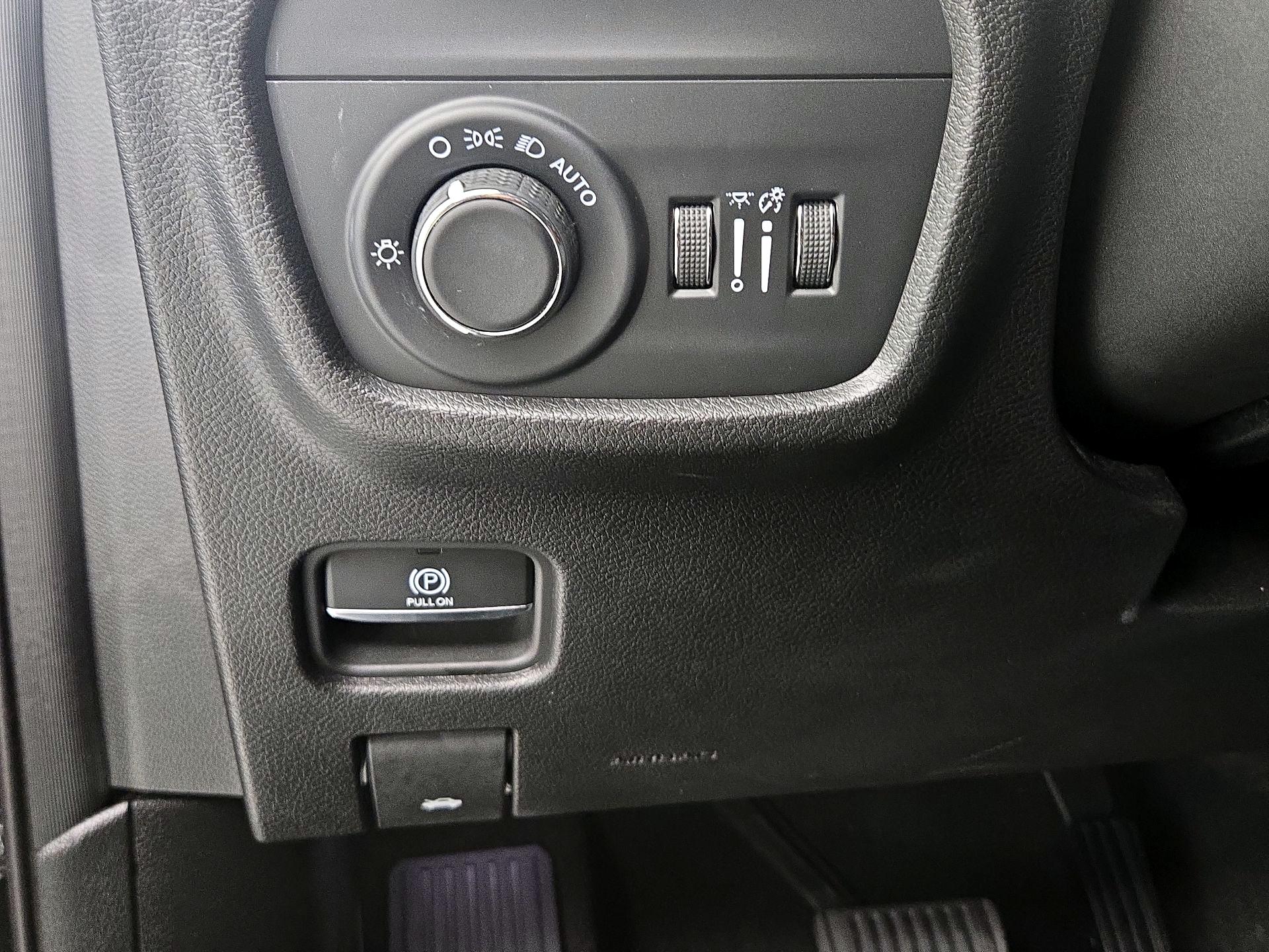 Thumbnail: 2023 Jeep Grand Cherokee - 13